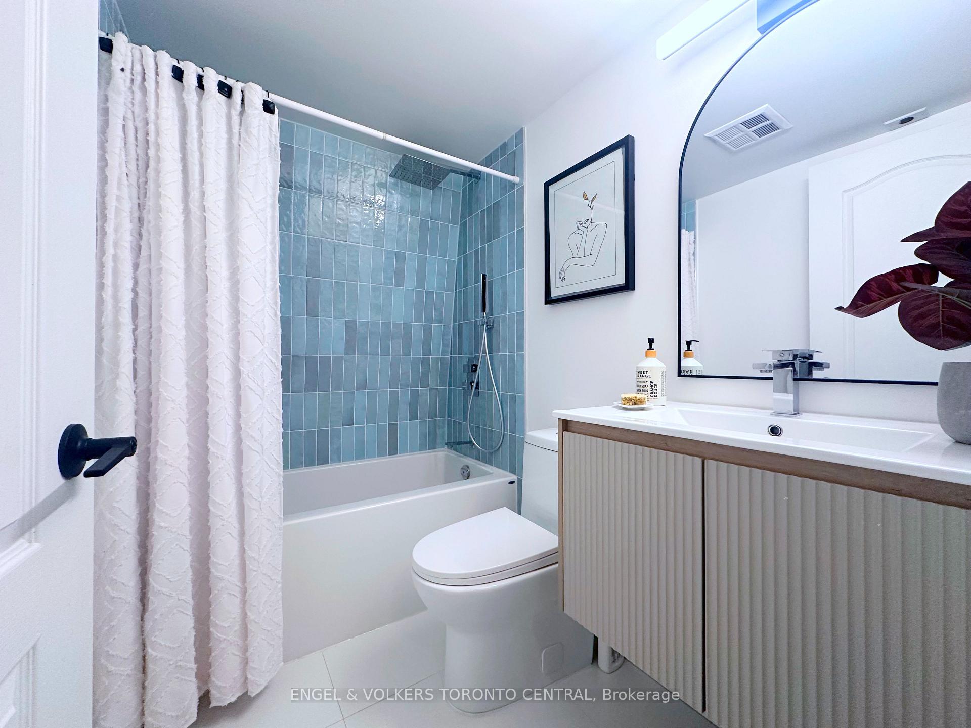 2 Bedrooms Condo at 12 Sudbury, Toronto For sale