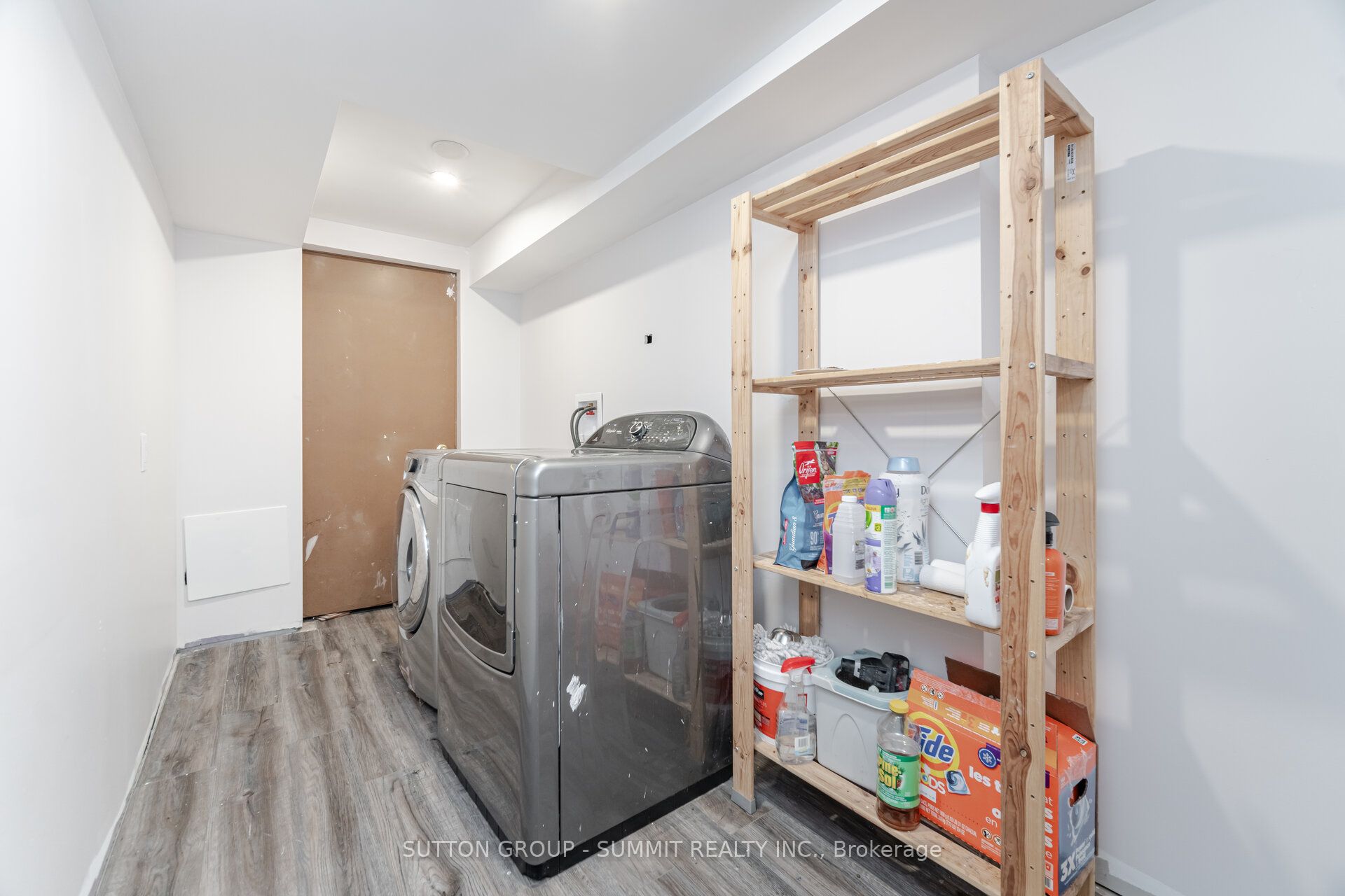 1809 Upper Wentworth Street, #32