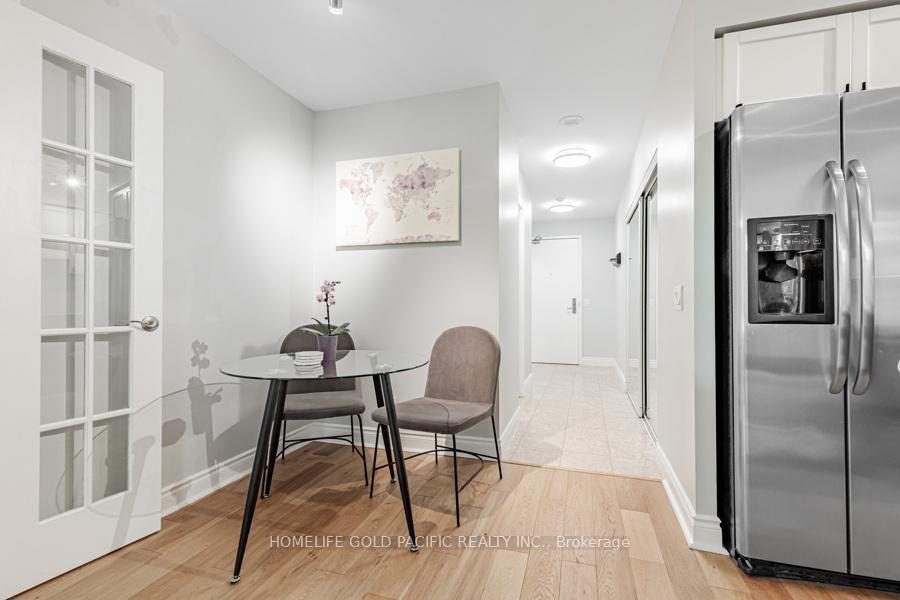 2 Bedrooms Condo at 78 Harrison Garden, Toronto For sale