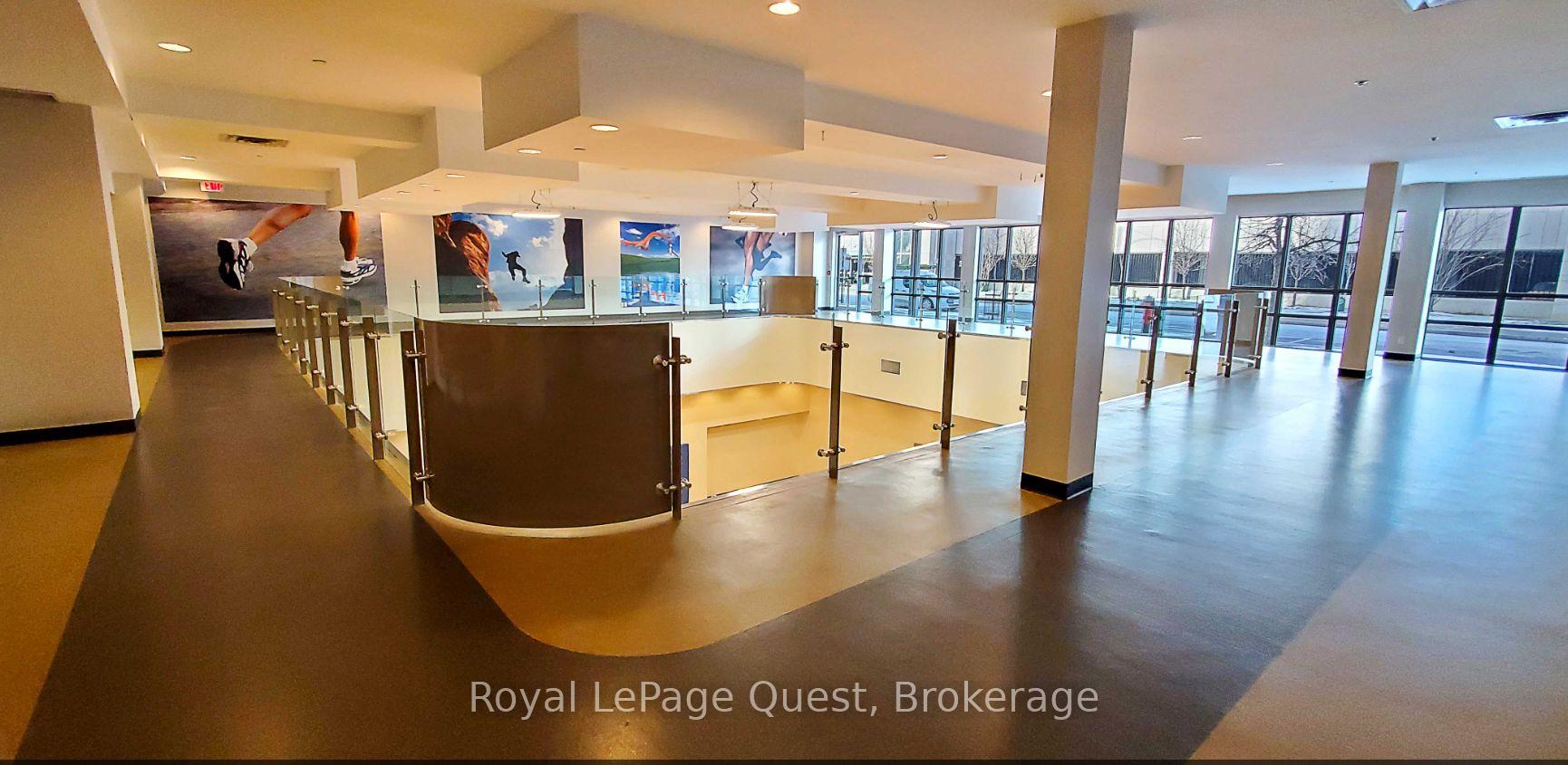 2 Bedrooms Condo at 50 Absolute, Mississauga For sale