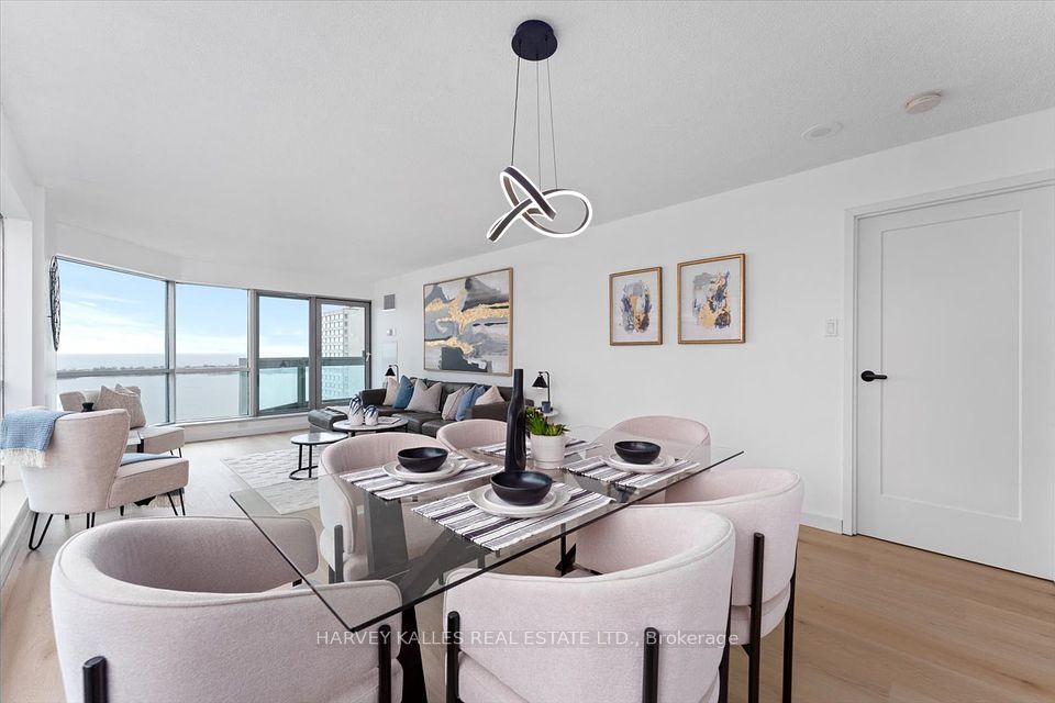 10 Yonge Street 3211