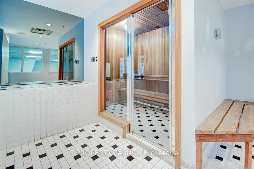 40 Scollard Street S #404, Toronto C02 Annex