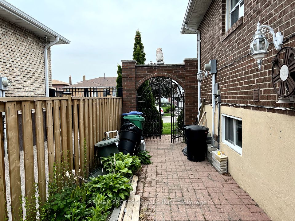 Side yard