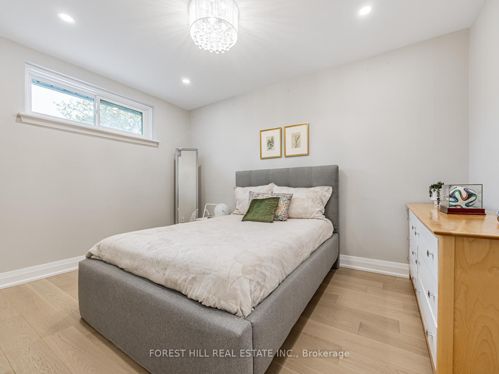 4 Bedrooms Condo at 51 Broadfield, Toronto For sale