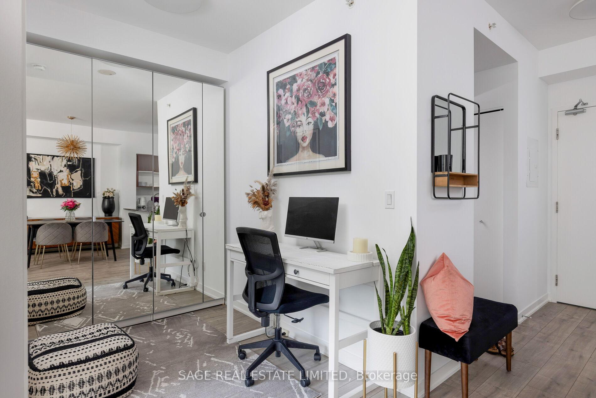2 Bedrooms Condo at 150 East Liberty, Toronto For sale