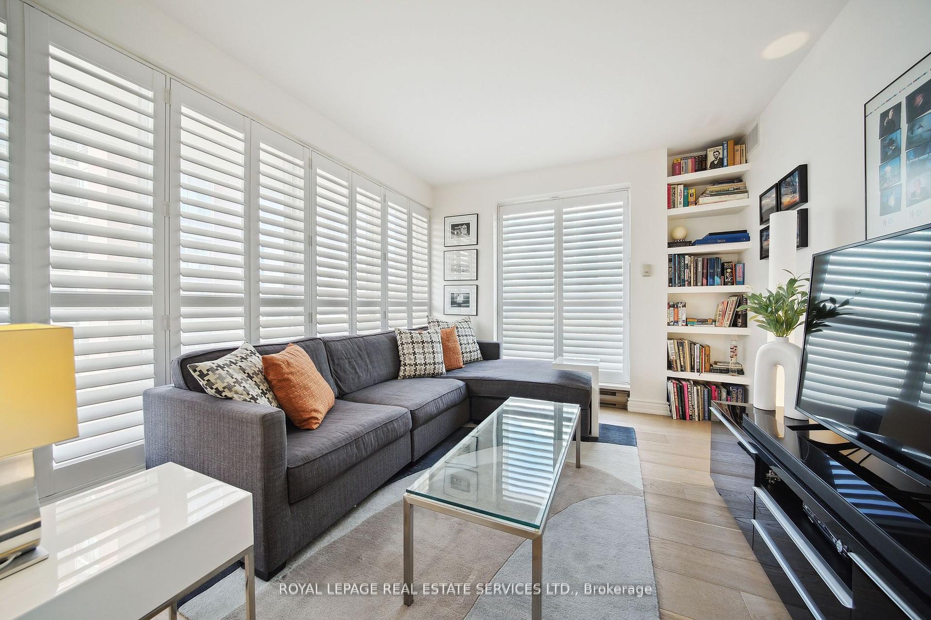 2 Bedrooms Condo at 480 Queens, Toronto For sale