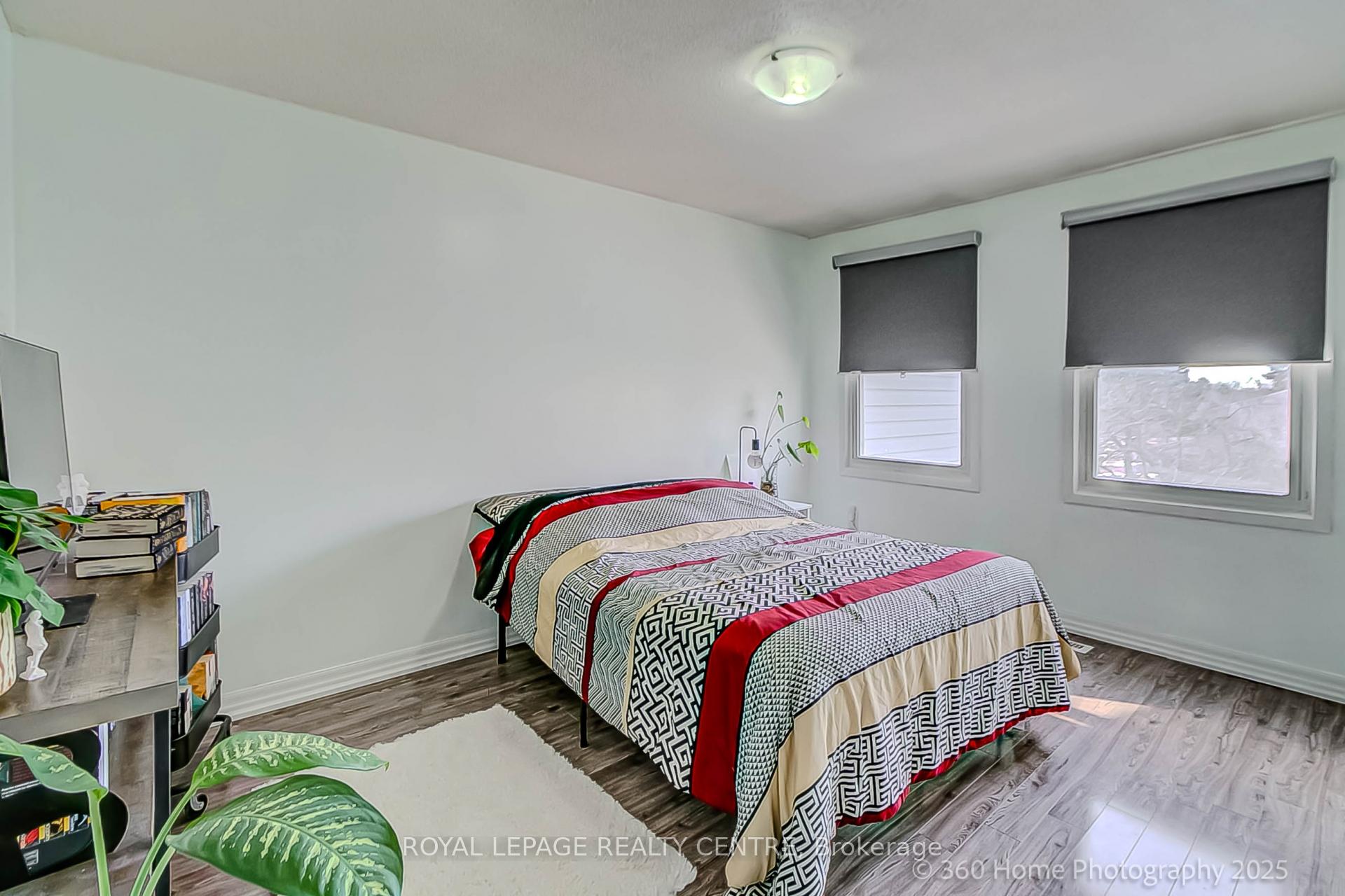 3 Bedrooms Condo at 5878 Montevideo, Mississauga For sale