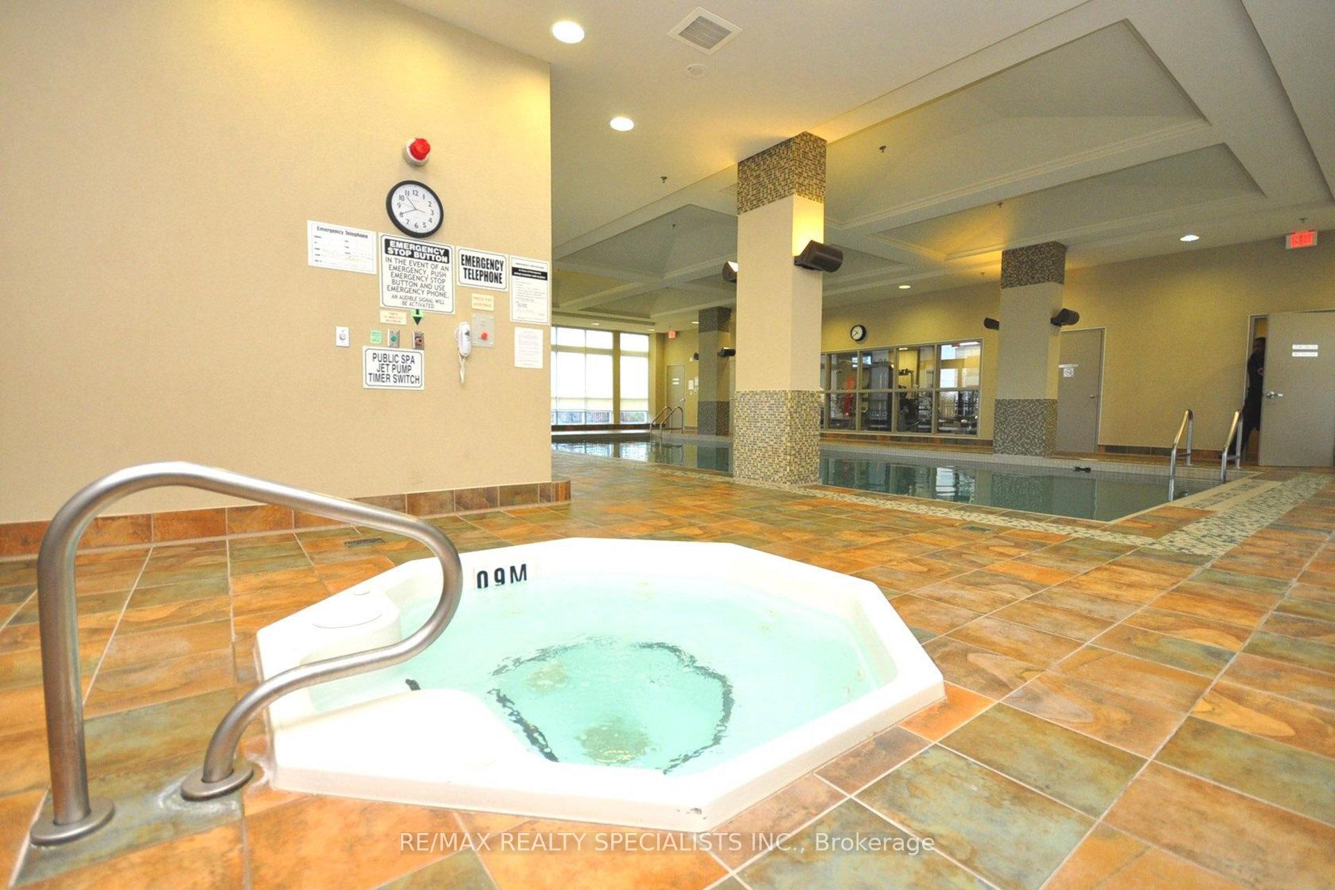 2 Bedrooms Condo at 335 Rathburn, Mississauga For sale