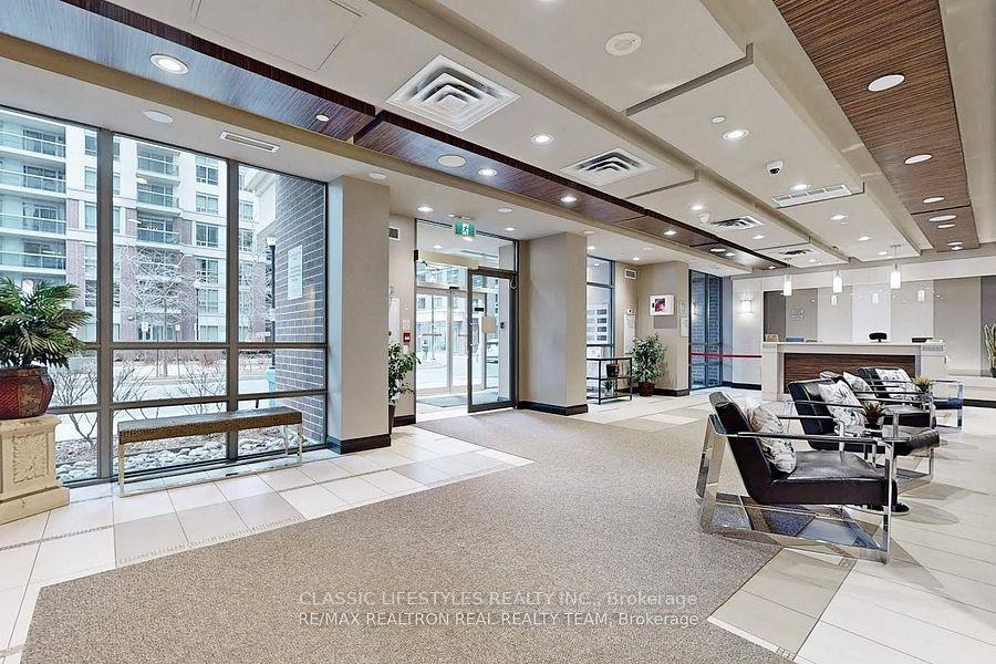 2 Bedrooms Condo at 1 Michael Power,  Toronto For sale