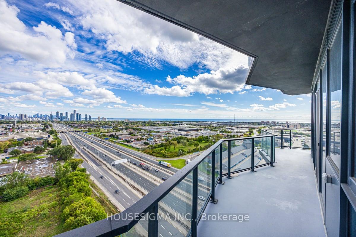 3 Bedrooms Condo at 36 Zorra,  Toronto For sale
