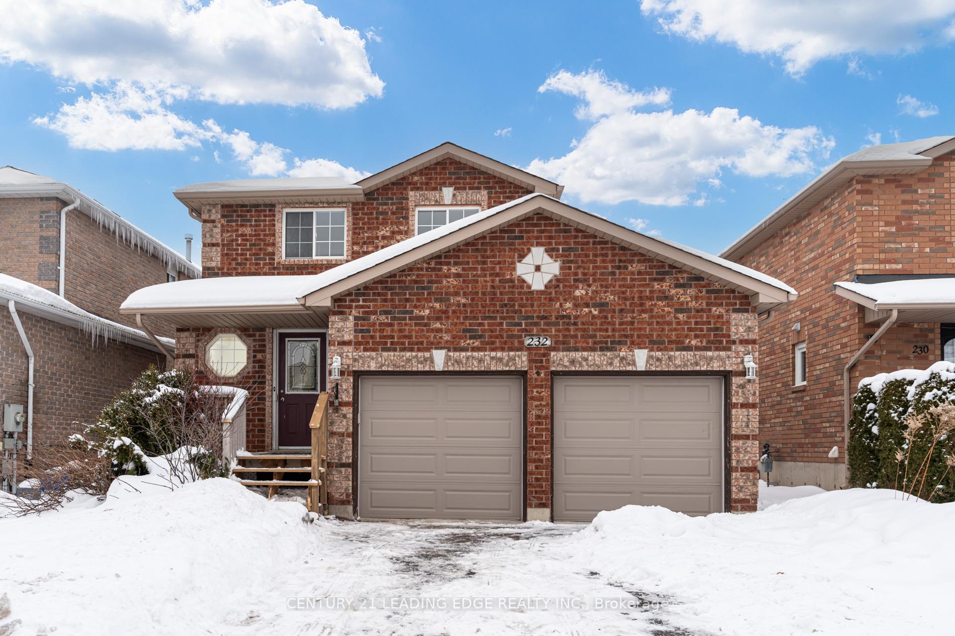 232 Nathan Crescent, Barrie, ON L4N 0N3