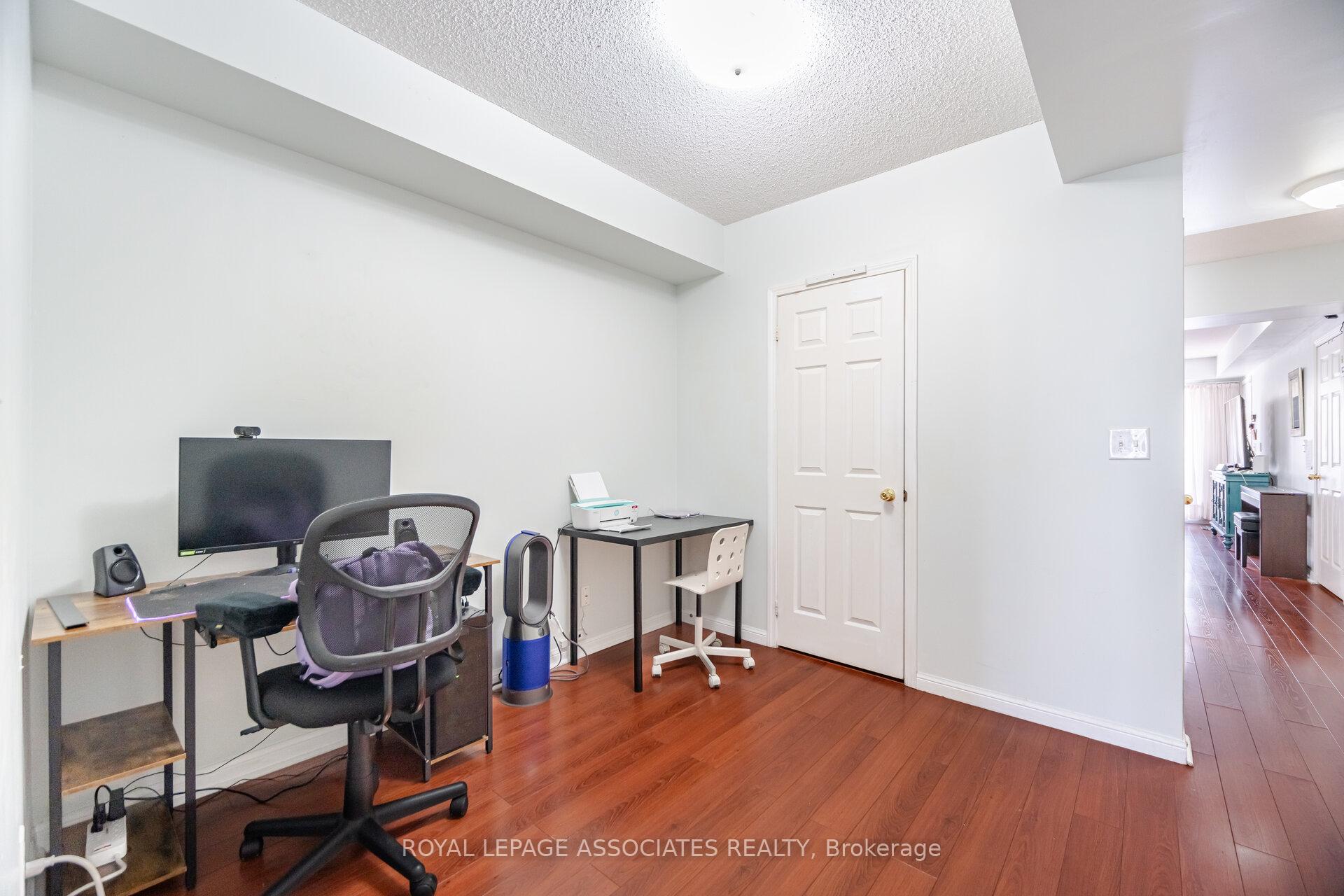 3 Bedrooms Condo at 3043 Finch, Toronto For sale