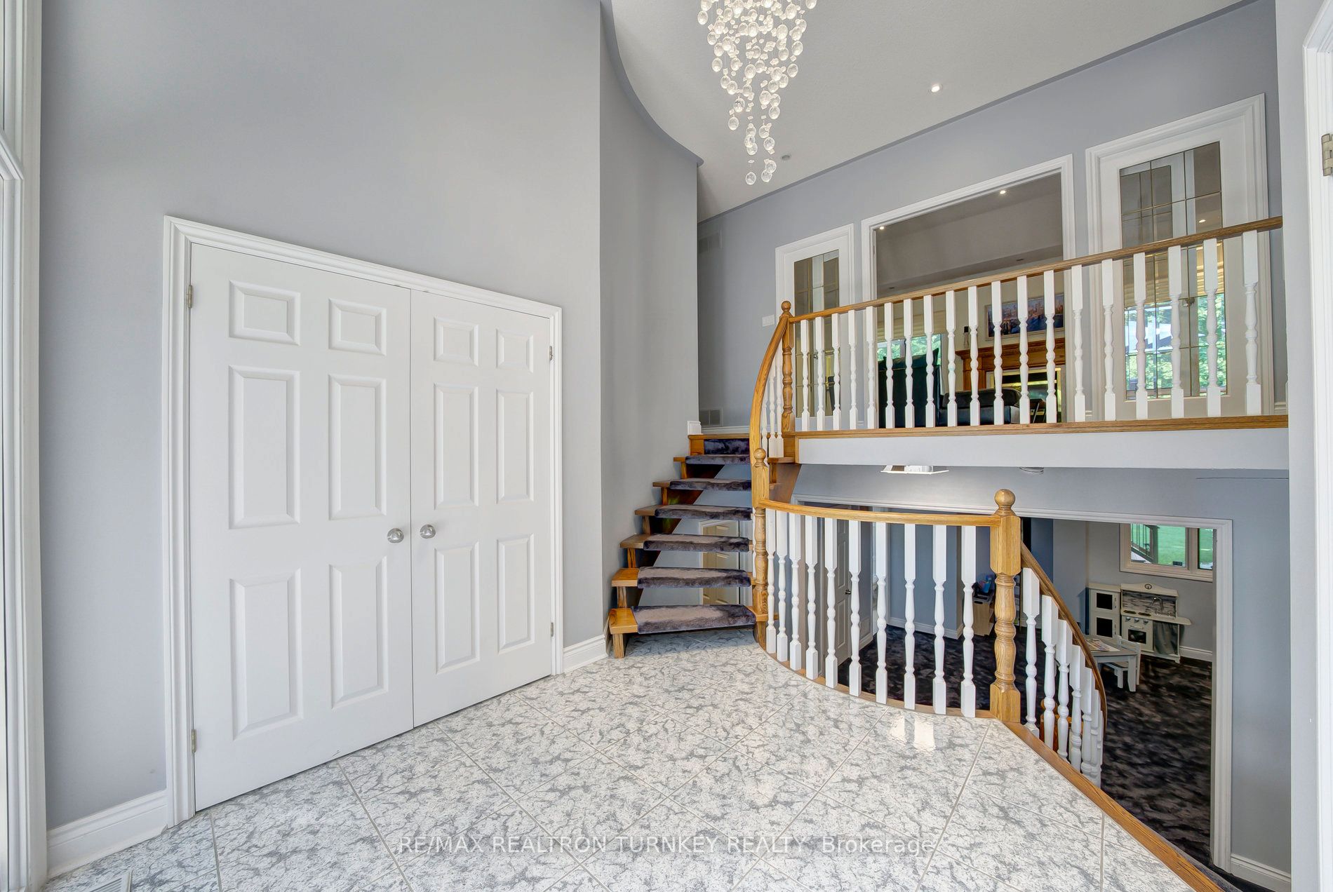 22 Sherwood Glen, East Gwillimbury, ON L9N 1R3