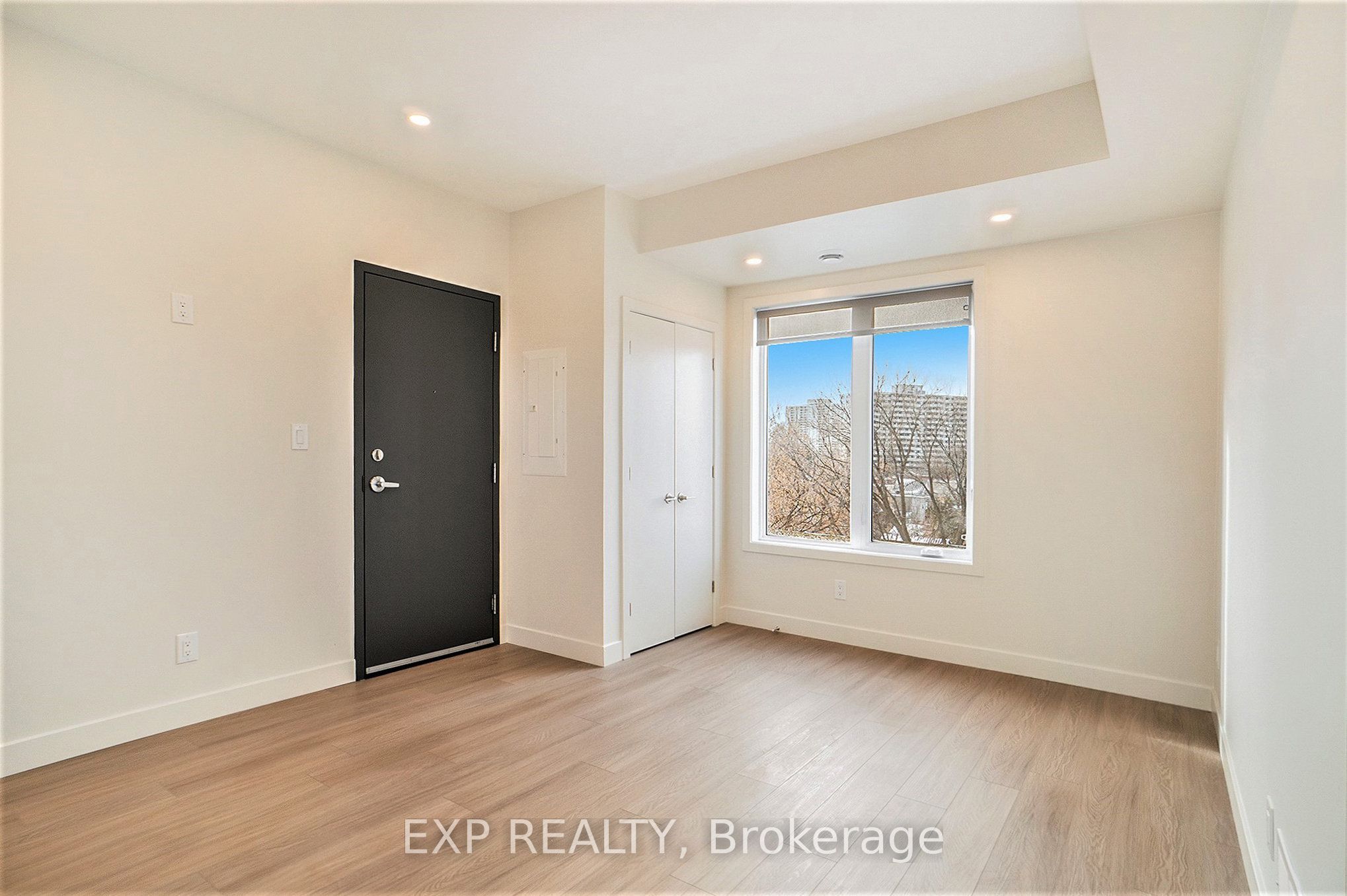 Listing picture