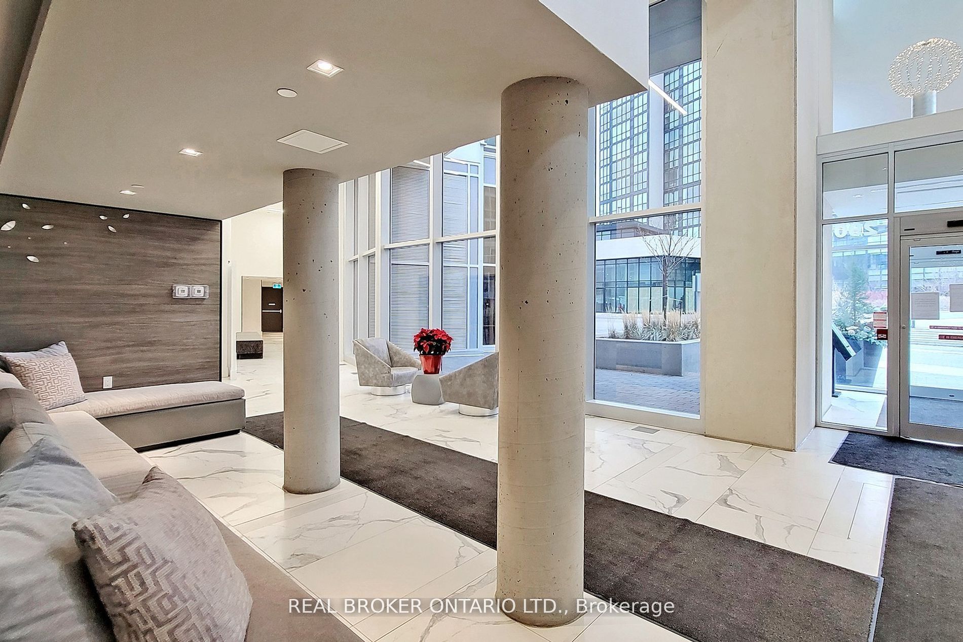 2908 Highway 7 Road, #3204