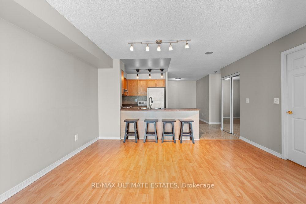 2 Bedrooms Condo at 5500 Yonge, Toronto For sale