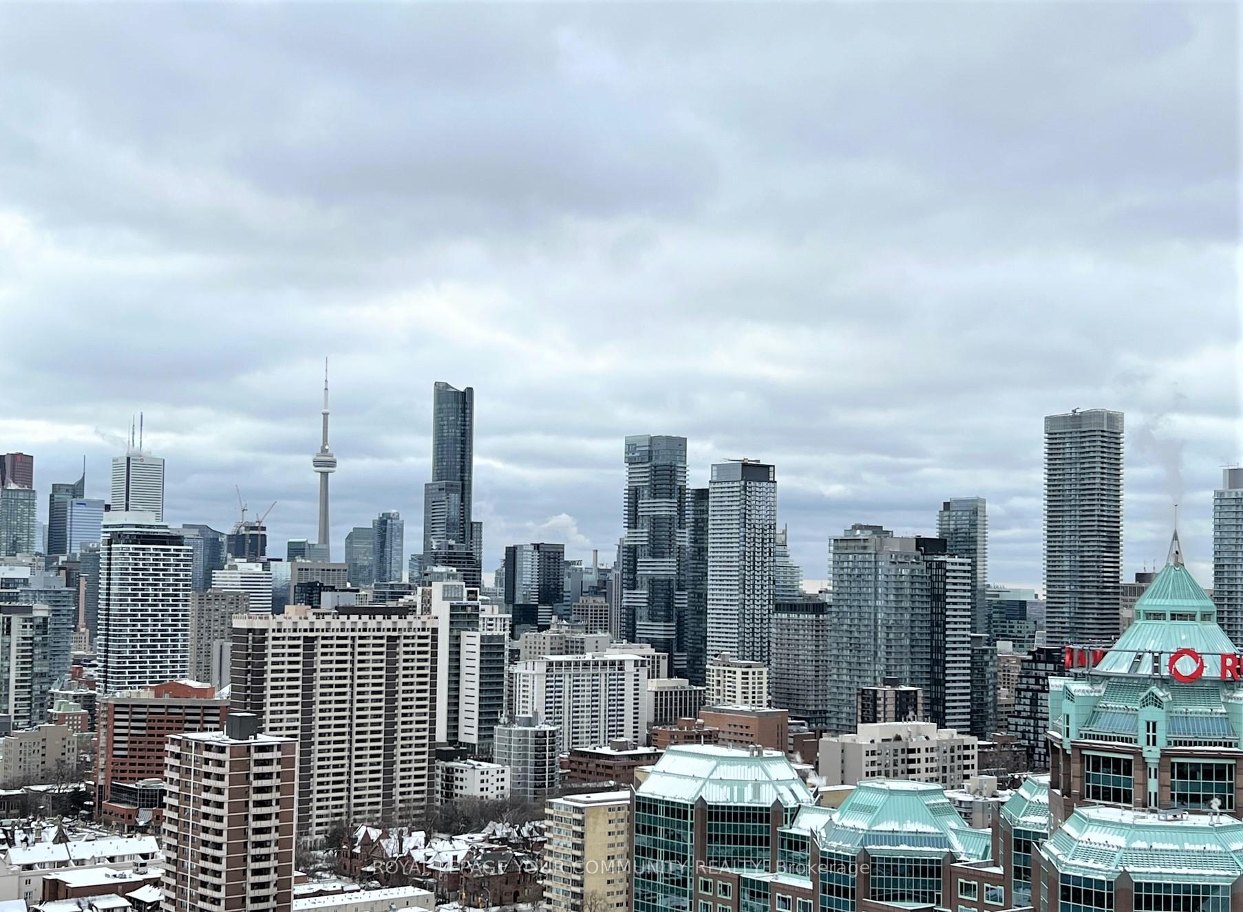 2 Bedrooms Condo at 395 Bloor,  Toronto For sale
