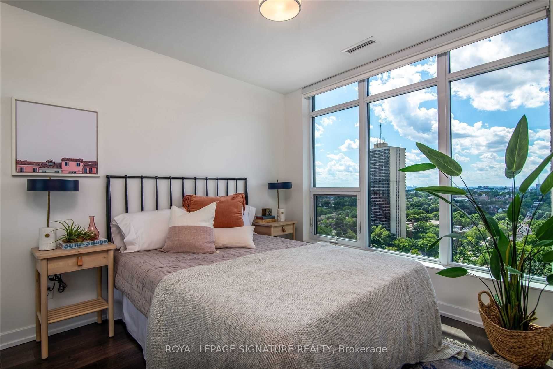 18 Erskine Avenue, #3307