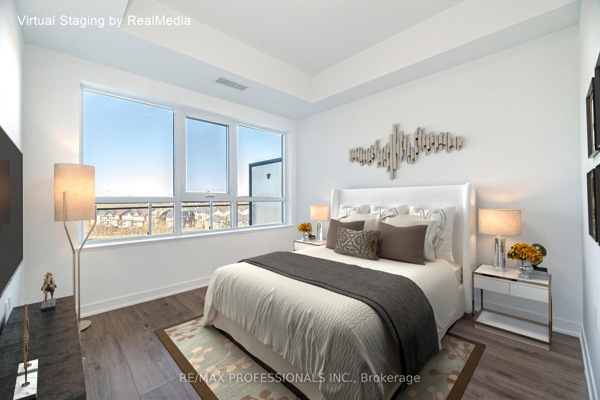 1 Bedroom Condo at 395 Dundas,  Oakville For sale