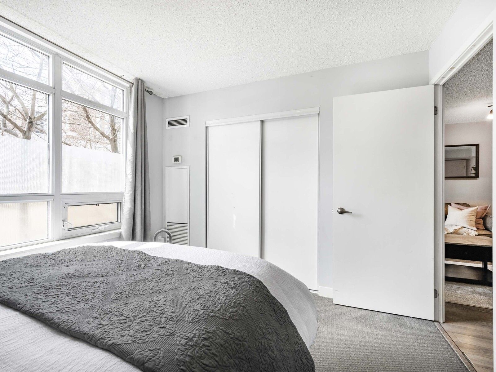 816 Lansdowne Avenue 114