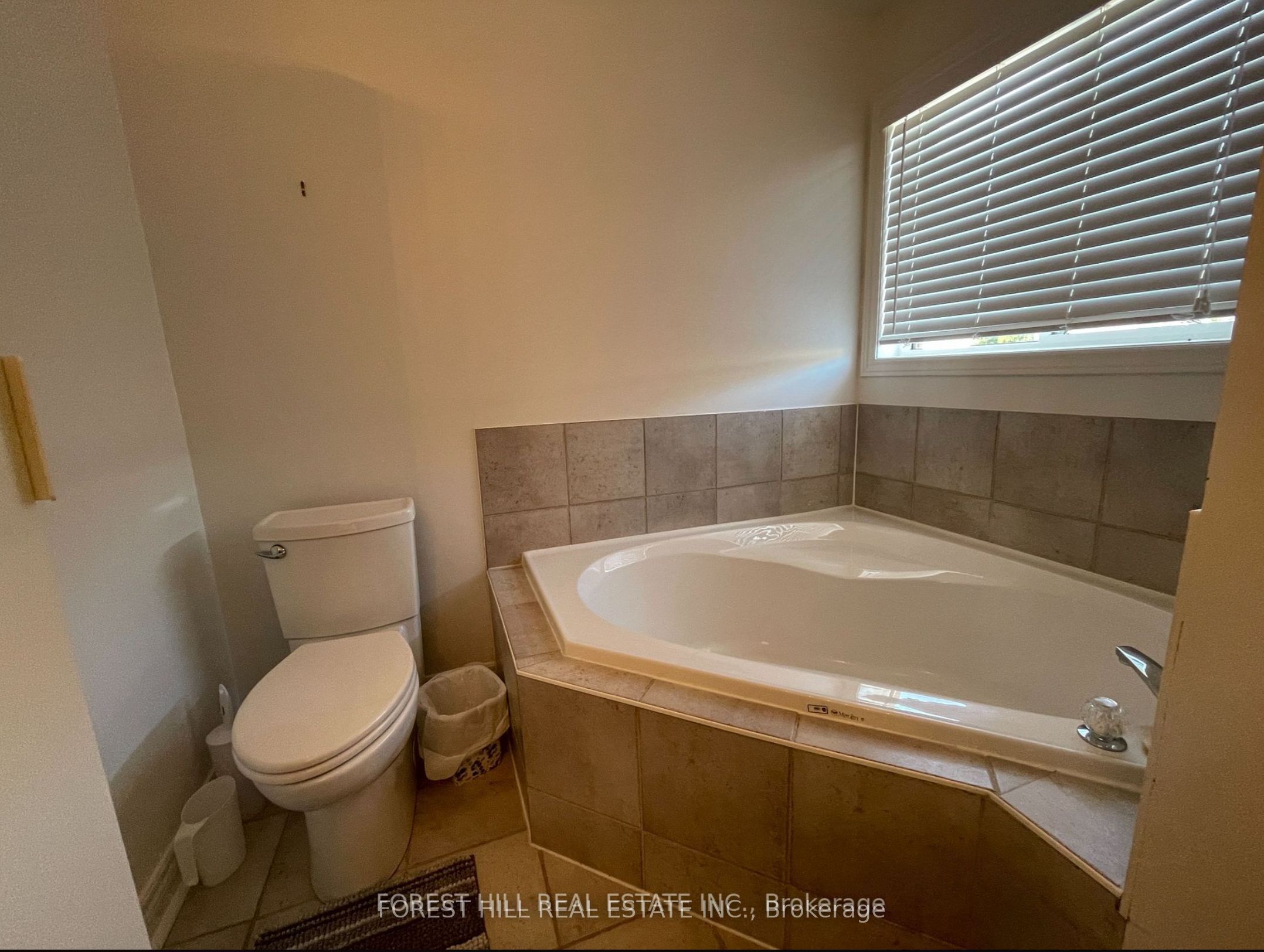 52 Adventure Crescent