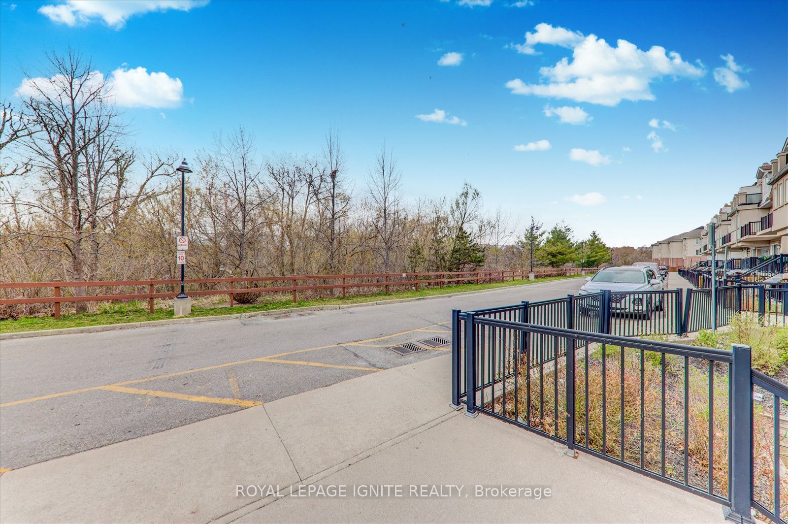 3035 Finch Avenue, #2013
