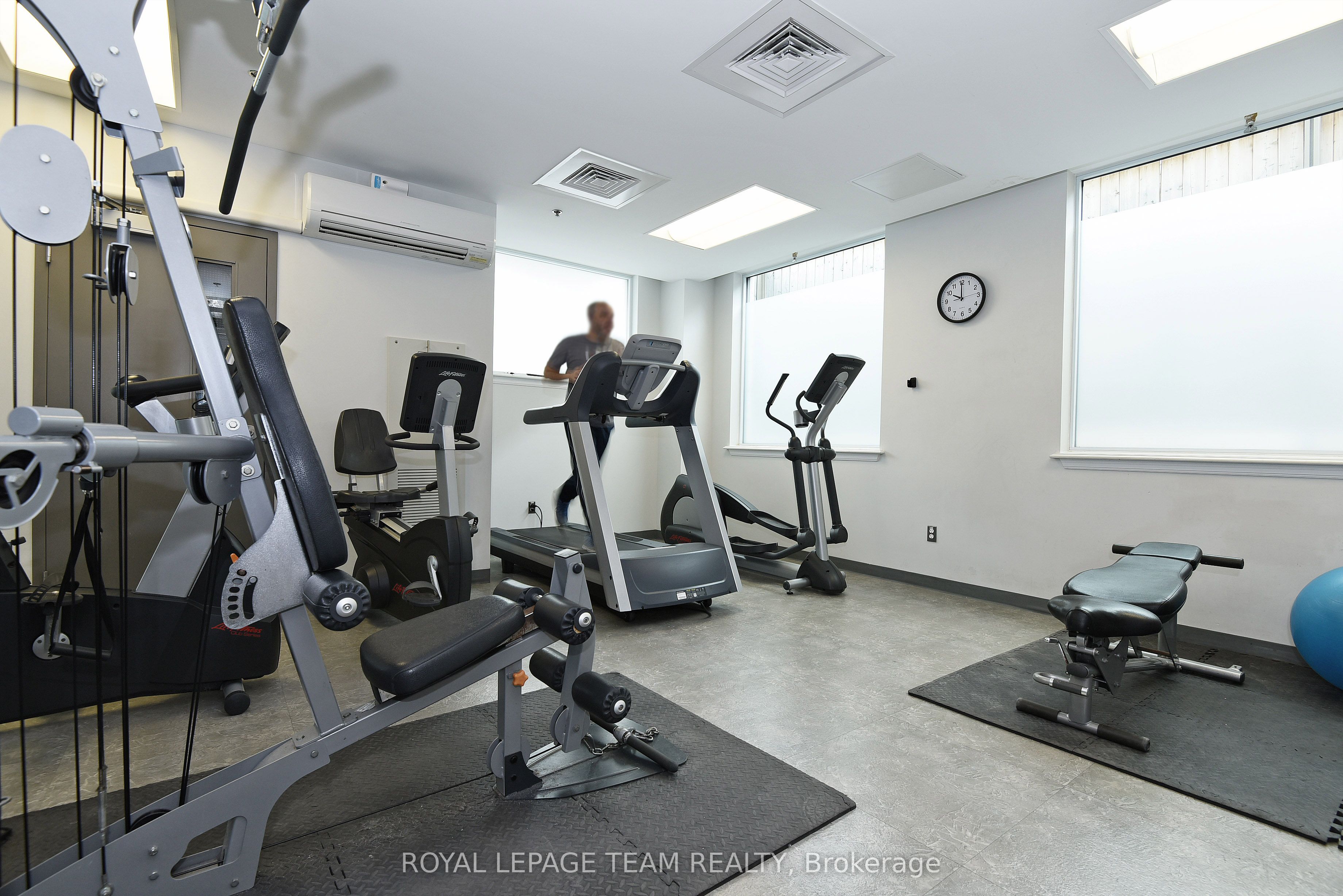 238 Besserer Street, #711