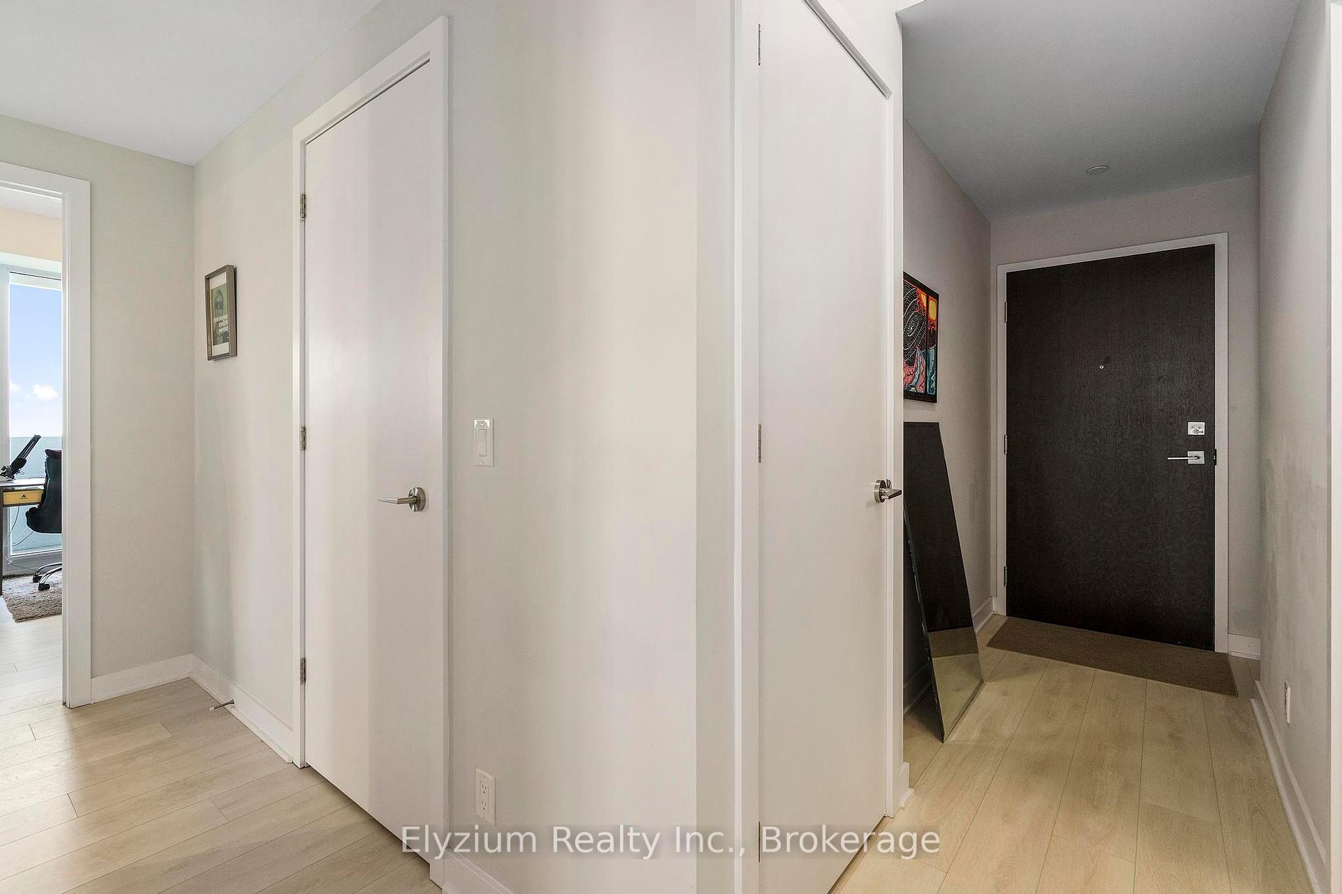 2 Bedrooms Condo at 2221 Yonge, Toronto For sale