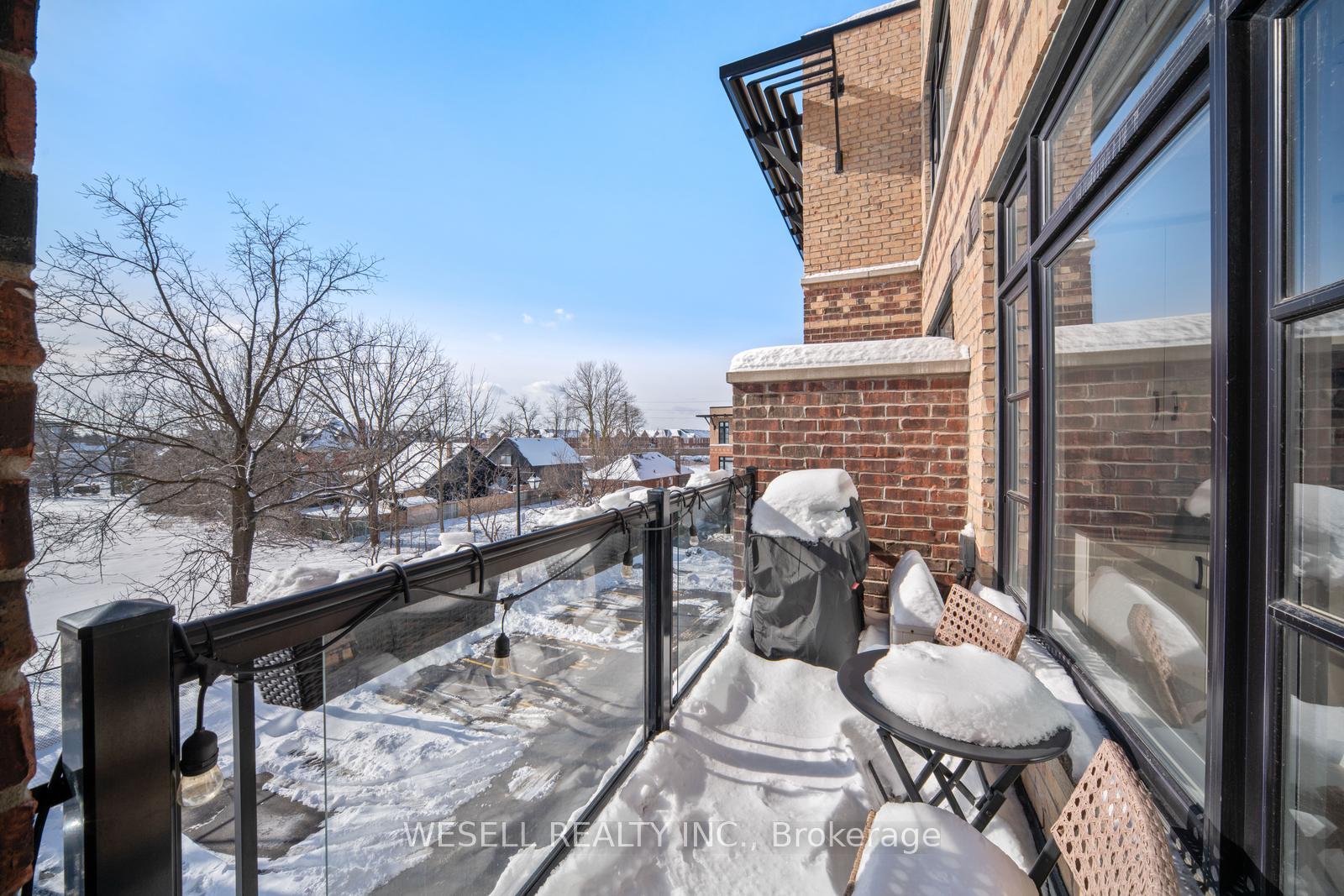 2 Bedrooms Condo at 8167 Kipling,  Vaughan For sale