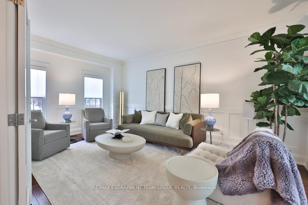 4 Bedrooms Condo at 4211 Millcroft Park, Burlington For sale