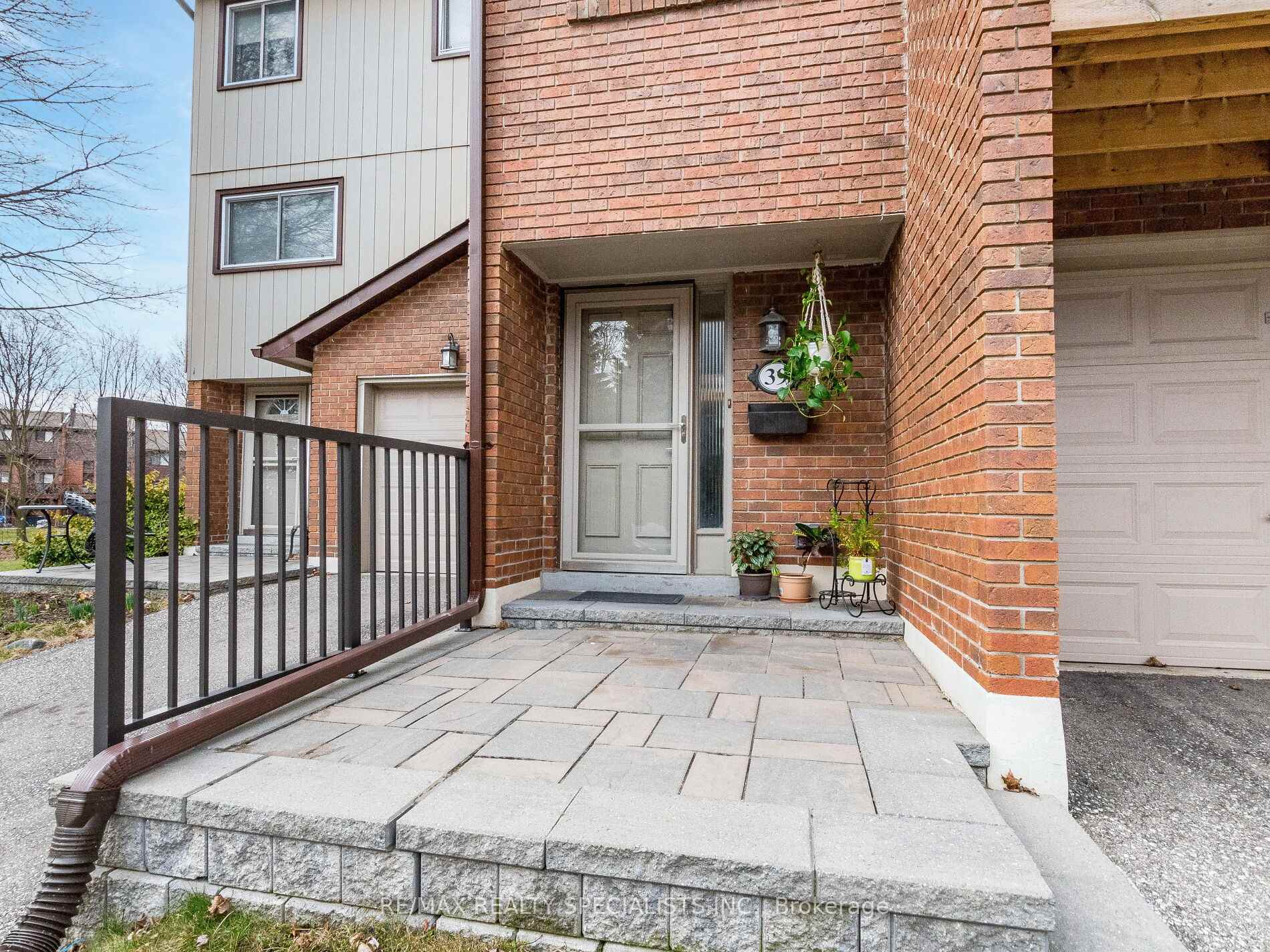 3 Bedrooms Condo at 1764 Rathburn,  Mississauga For sale