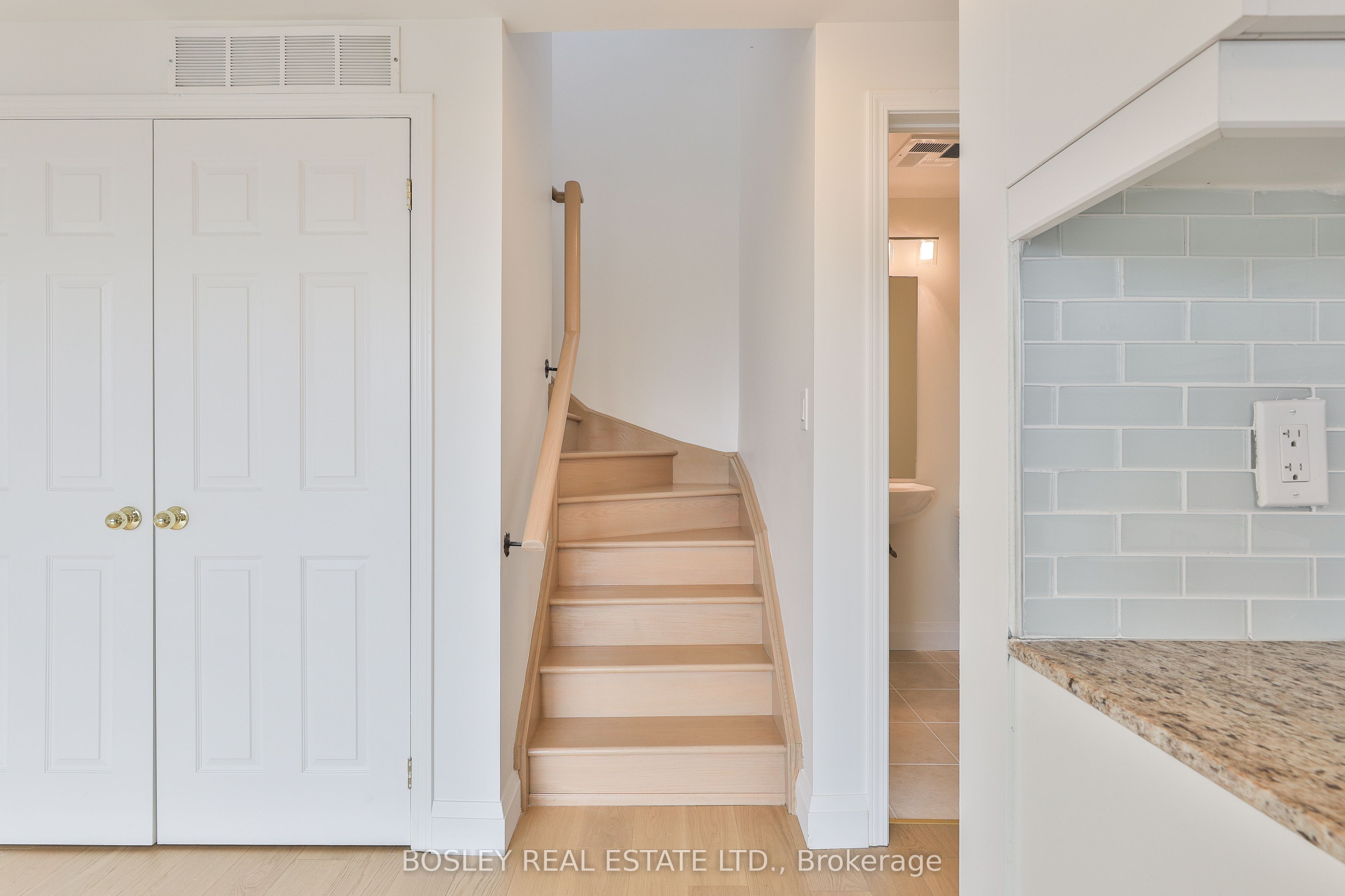 639 Lawrence Avenue W, #302