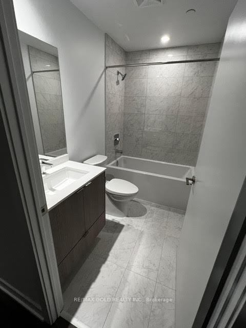 3 Bedrooms Condo at 1928 Lakeshore, Toronto For sale