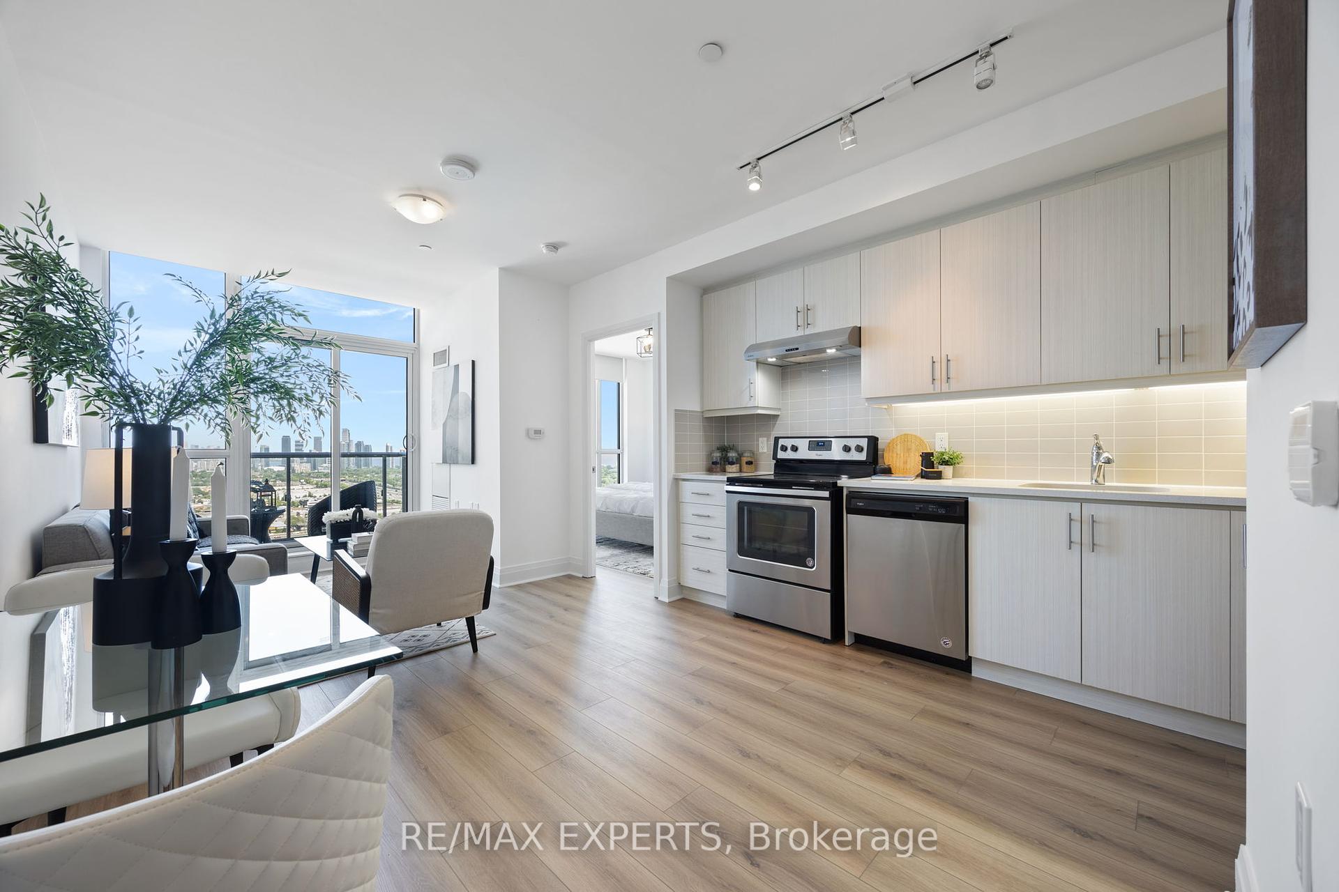1 Bedroom Condo at 17 Zorra, Toronto For sale