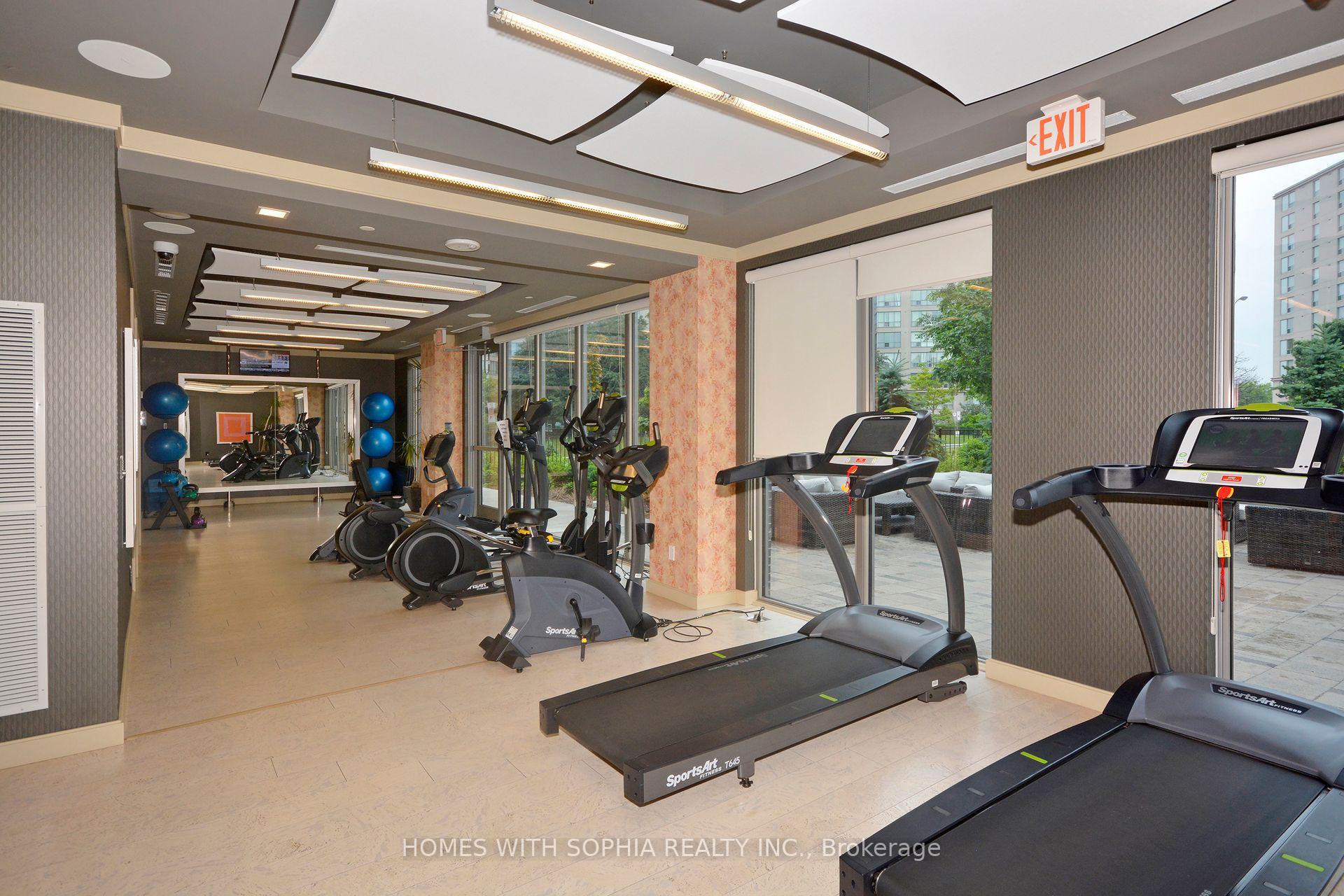 2 Bedrooms Condo at 18 Graydon Hall, Toronto For sale