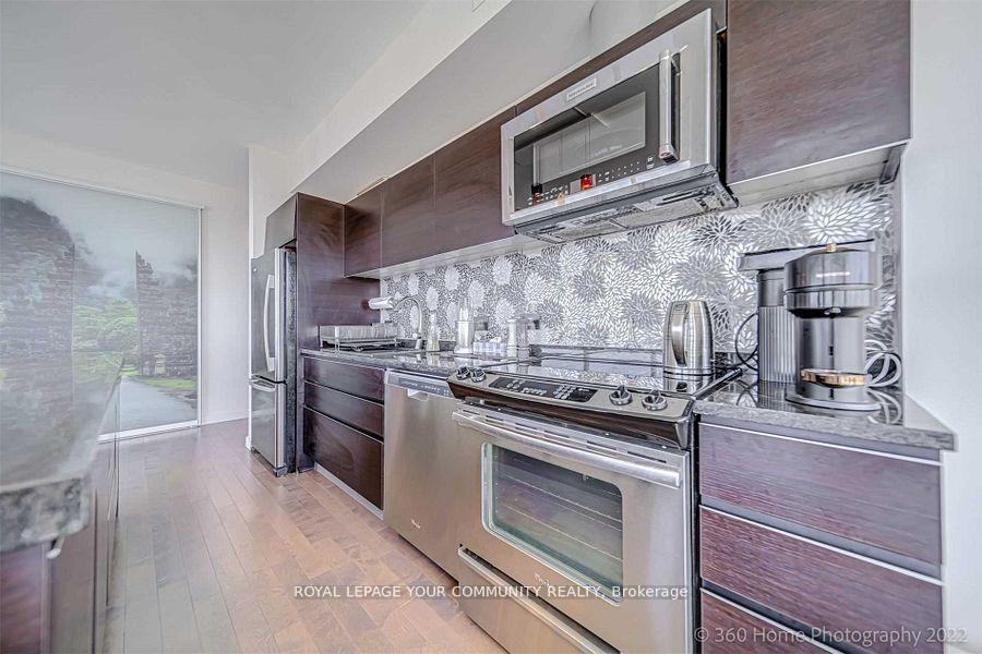 2 Bedrooms Condo at 70 Distillery, Toronto For sale