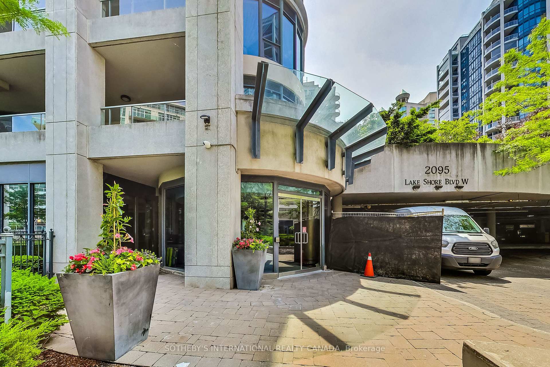 1 Bedroom Condo at 2095 Lake Shore, Toronto For sale