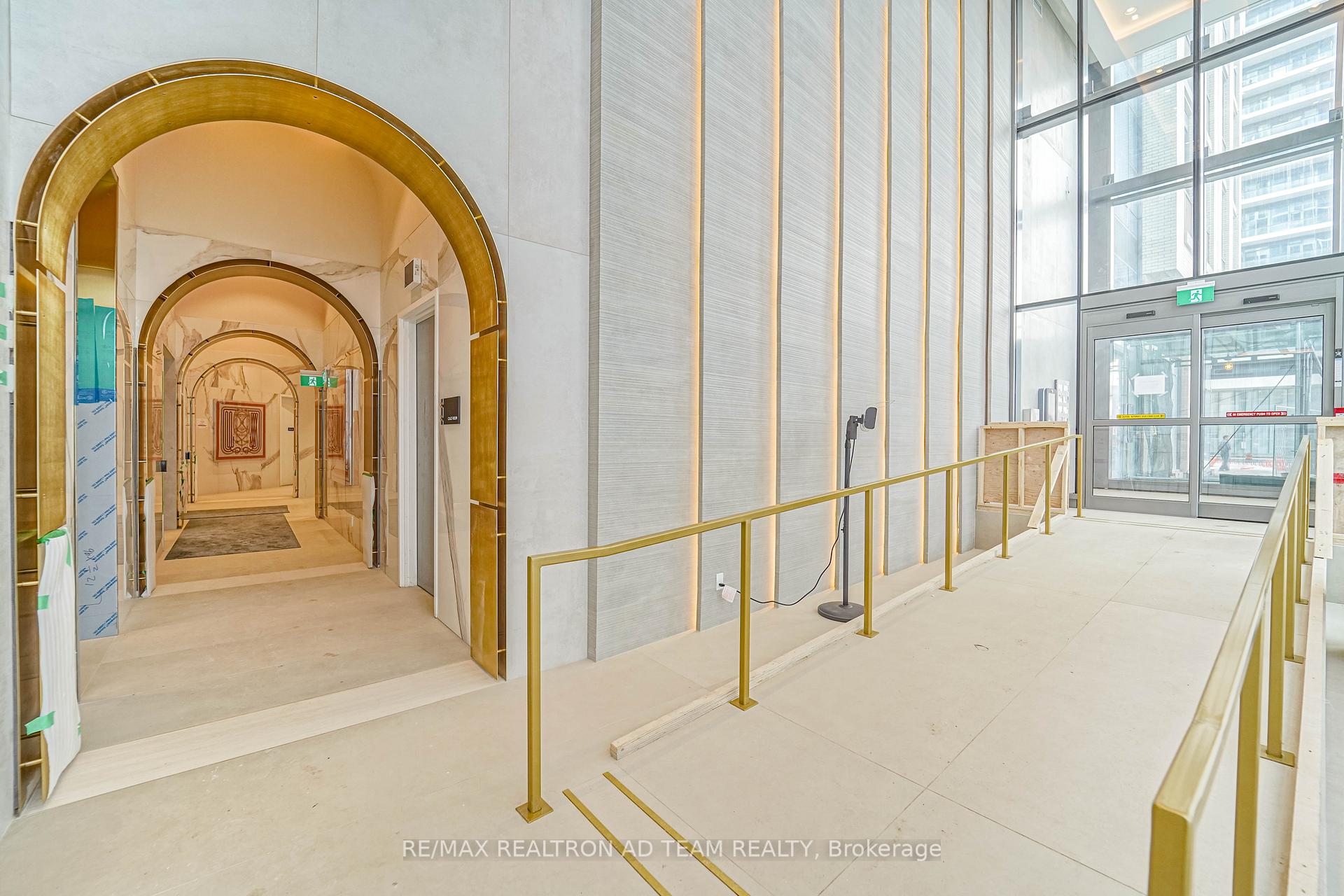 1 Bedroom Condo at 1000 Portage, Vaughan For sale