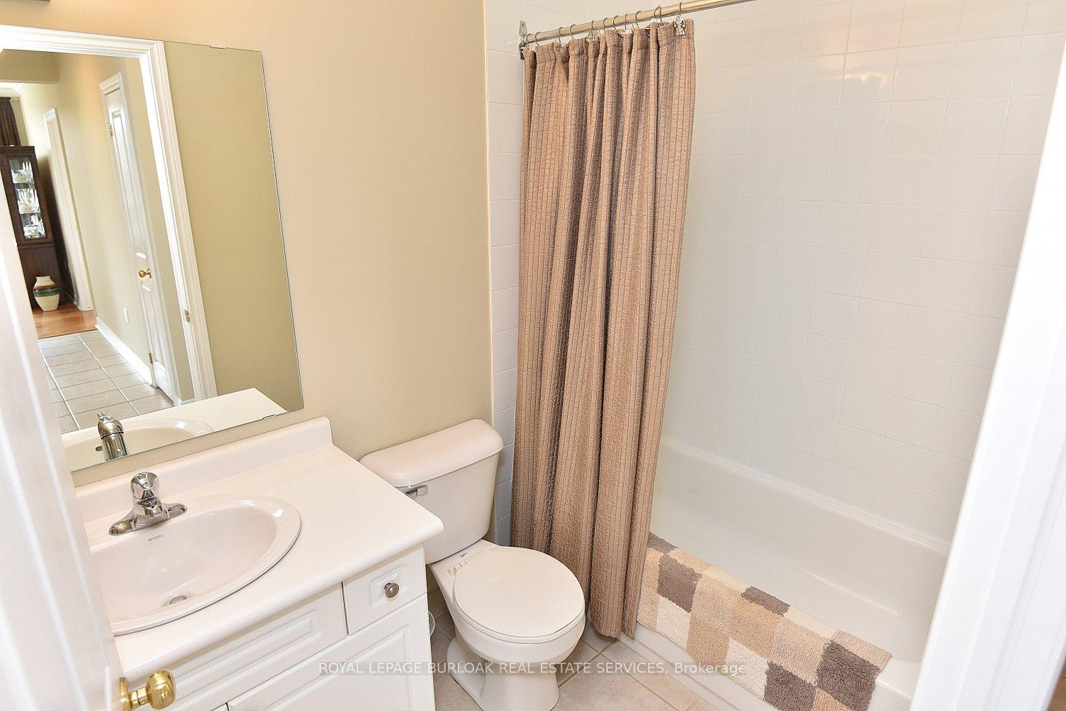 2 Bedrooms Condo at 1998 Ironstone, Burlington For sale