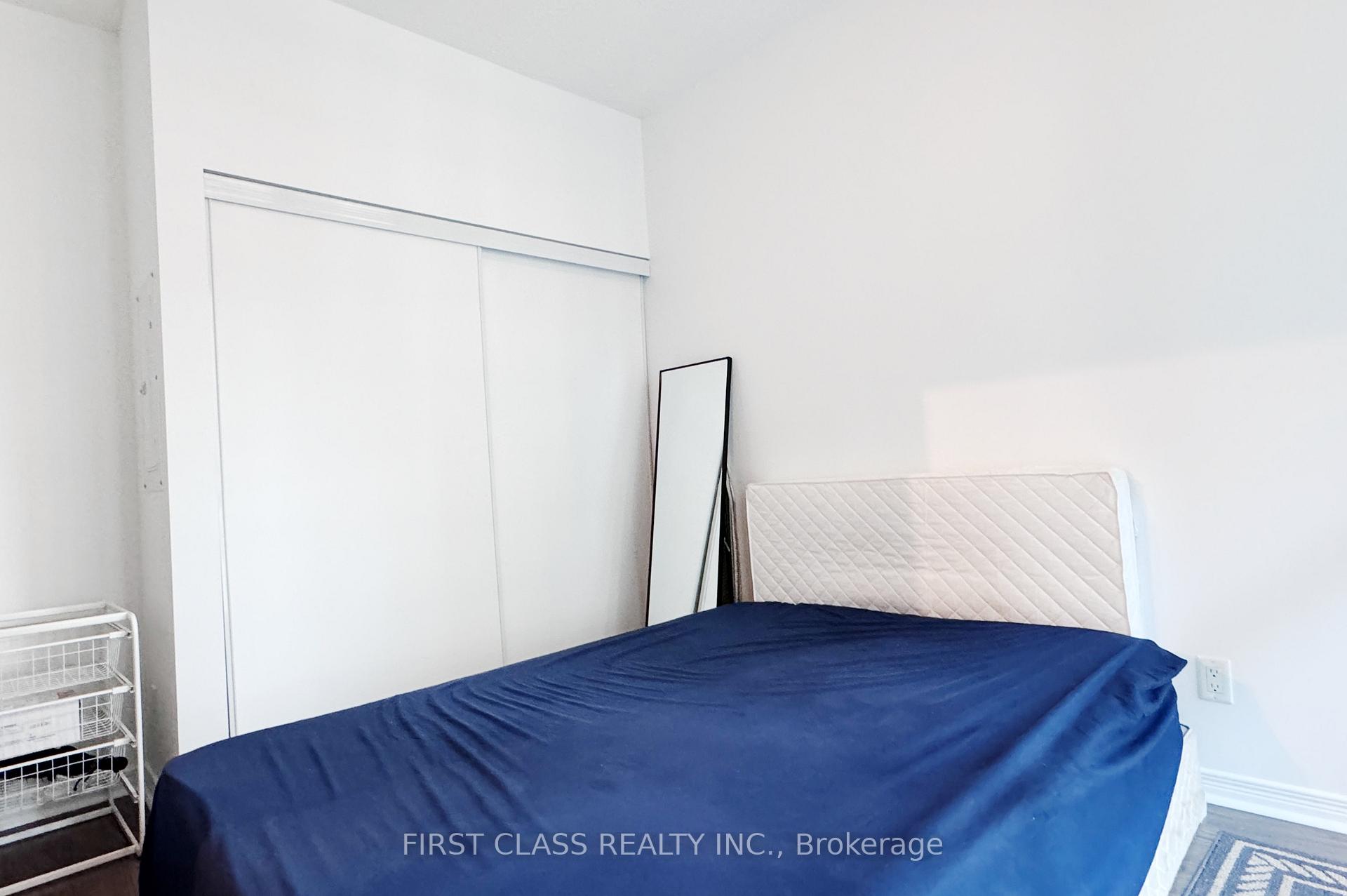 1 Bedroom Condo at 352 Front, Toronto For sale