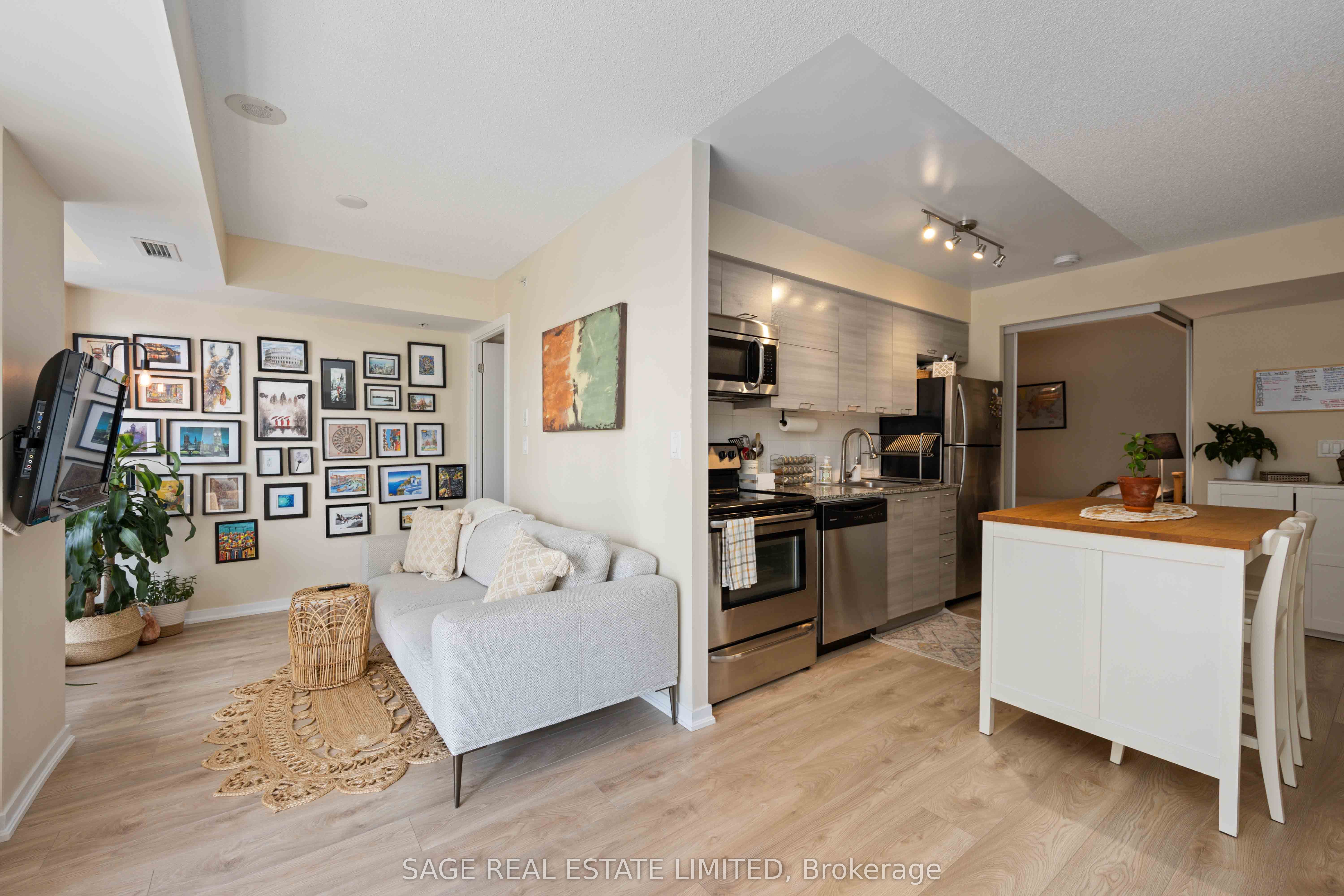 20 Joe Shuster Way, #1305