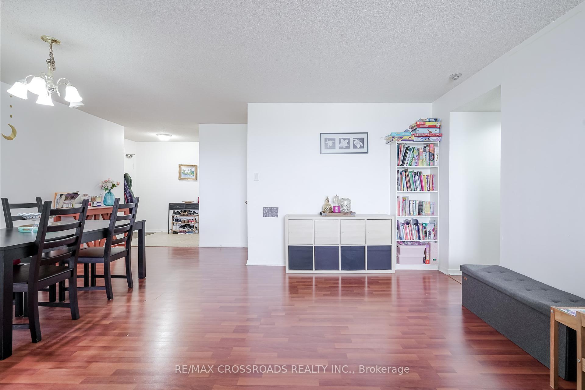 3 Bedrooms Condo at 15 Sewells, Toronto For sale