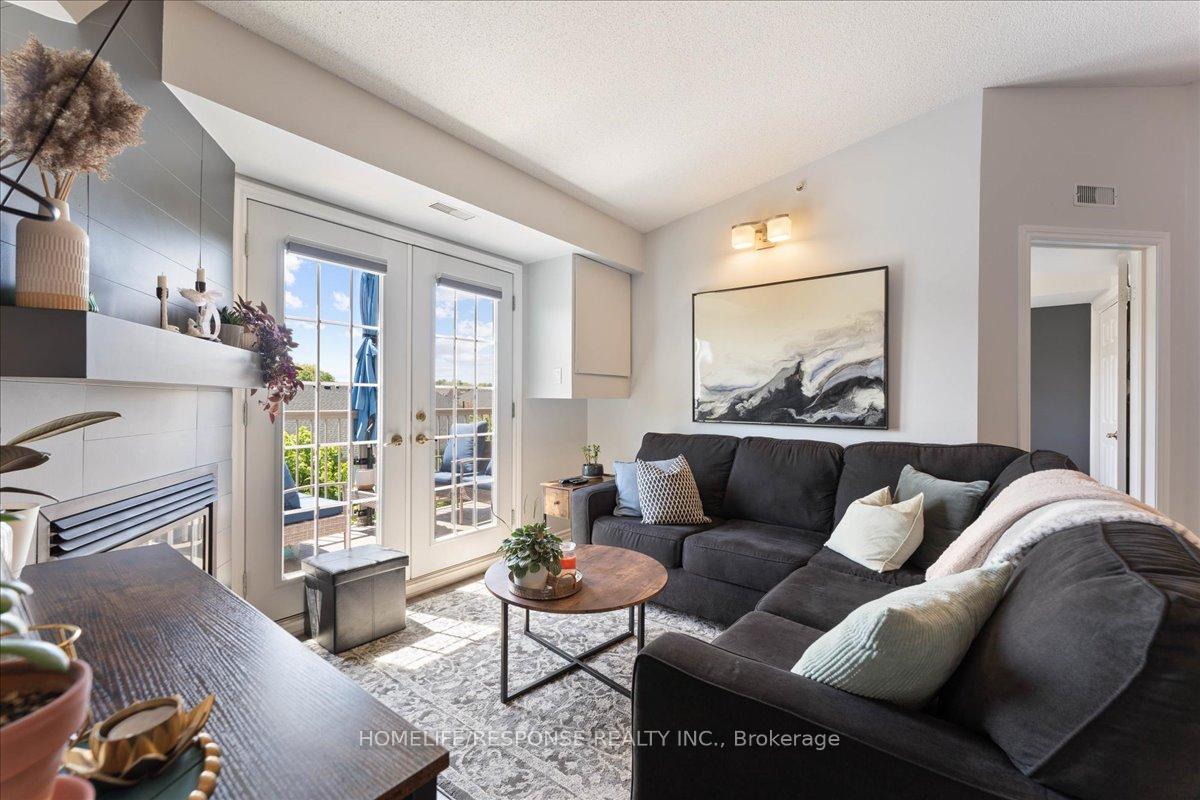 2 Bedrooms Condo at 1820 Walker’s, Burlington For sale