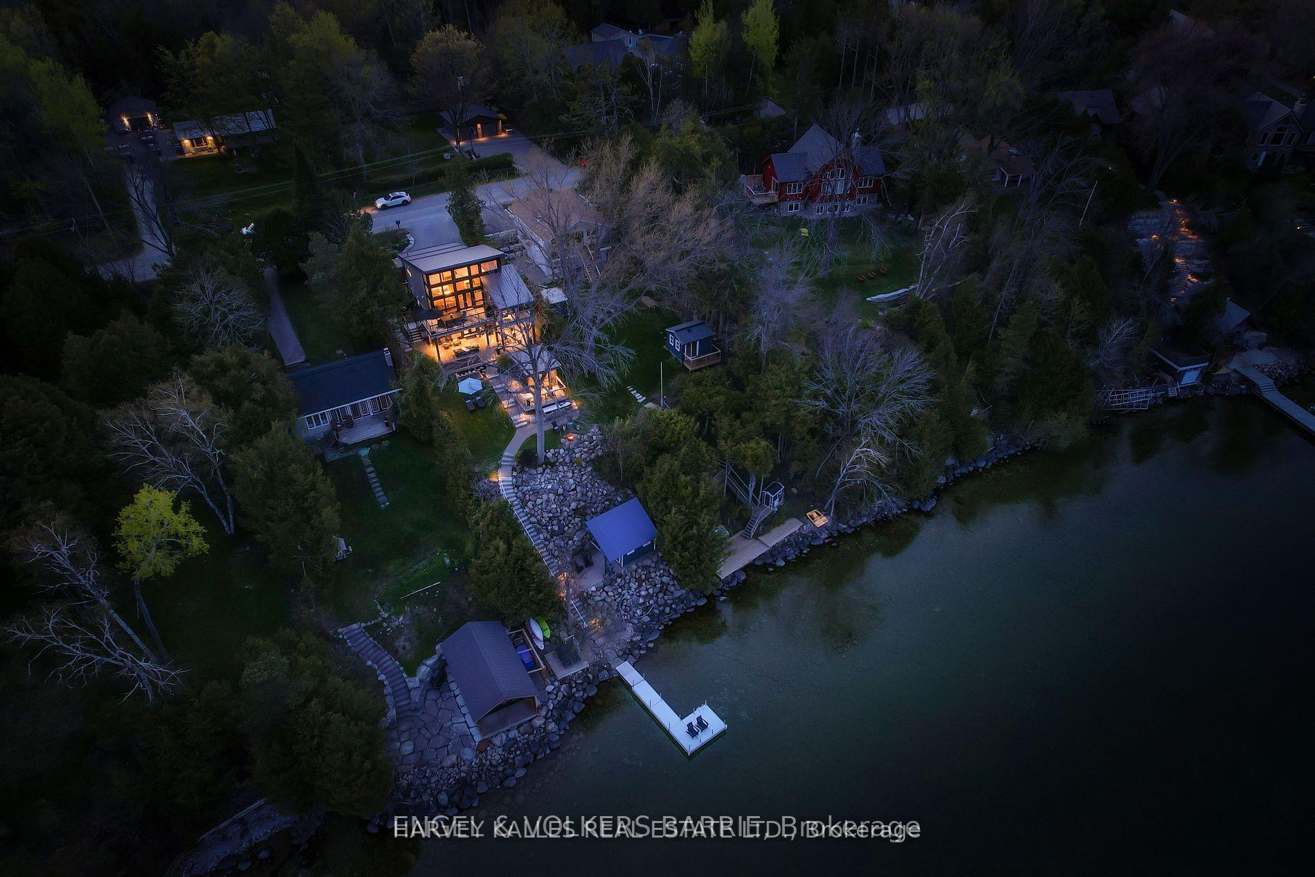2369 Lakeshore Road E