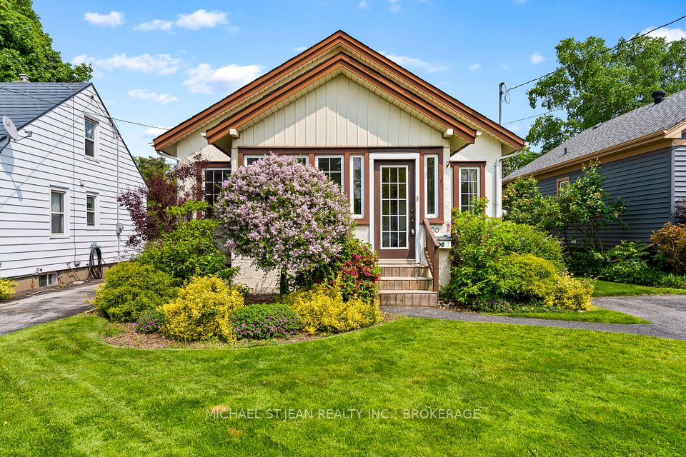 20 St. Andrews Avenue, Grimsby, ON L3M 3R8