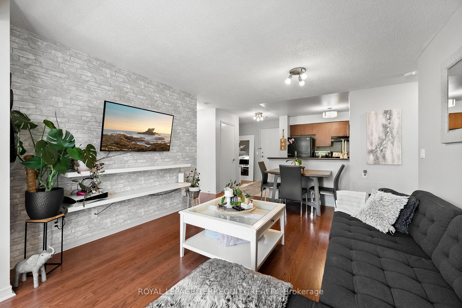 3 Bedrooms Condo at 3650 Kingston RD, Toronto For sale