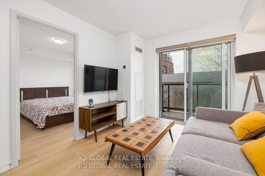 2 Bedrooms Condo at 1420 Dupont, Toronto For sale