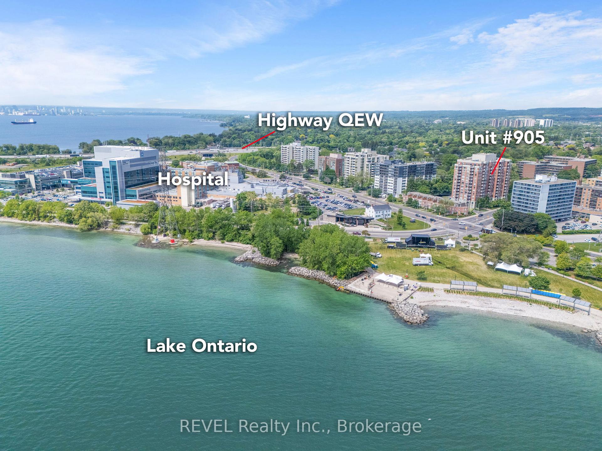2 Bedrooms Condo at 442 Maple, Burlington For sale