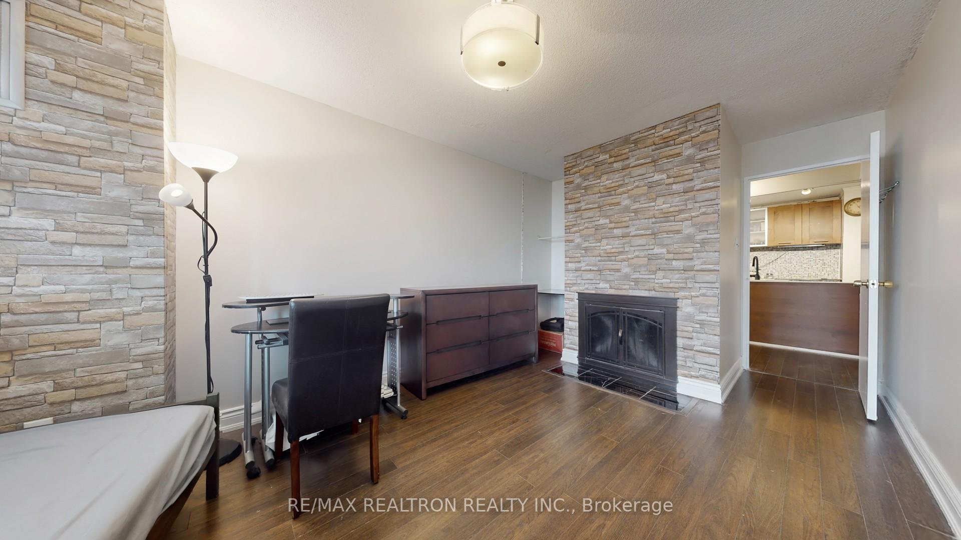 3 Bedrooms Condo at 45 Huntingdale, Toronto For sale