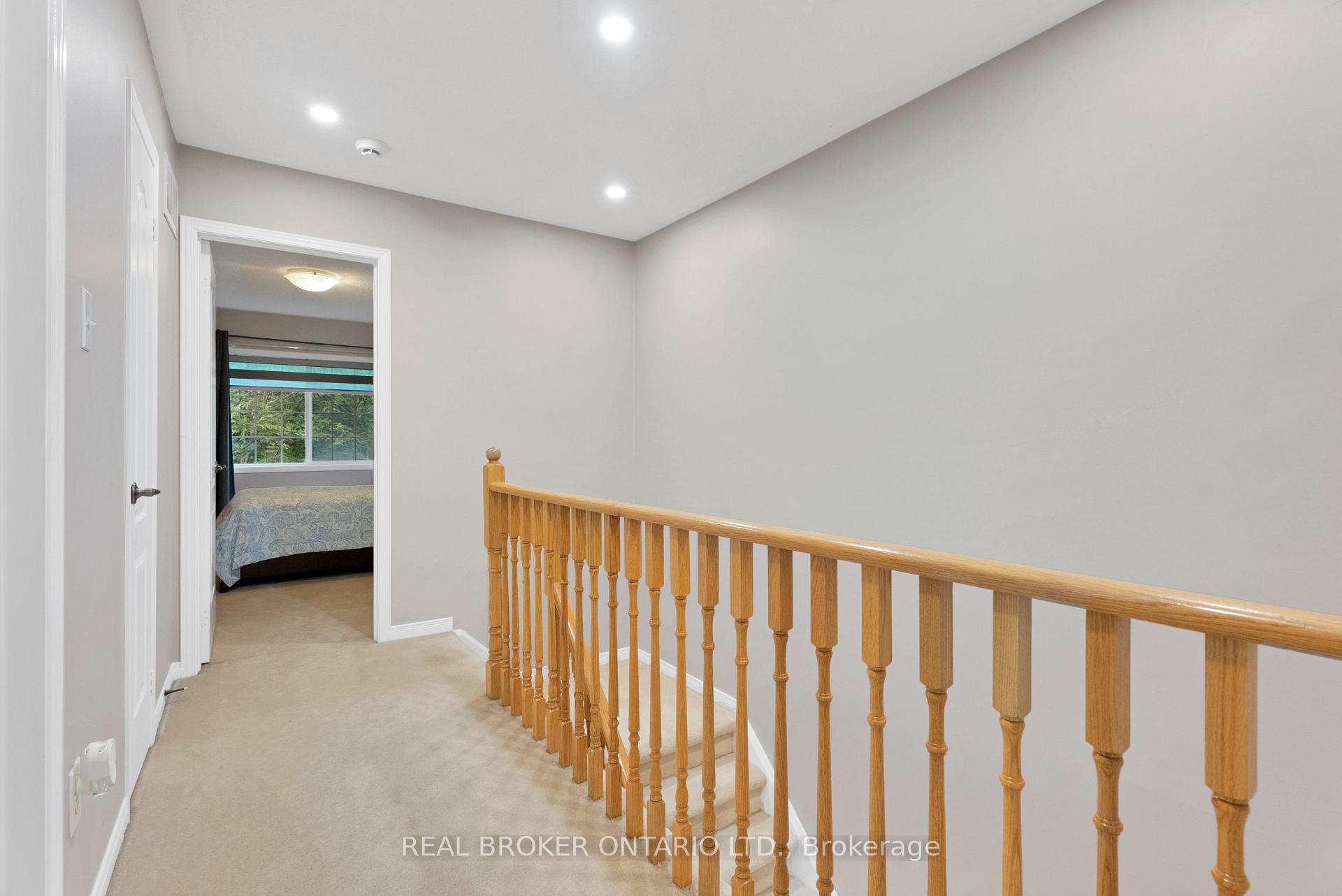 3 Bedrooms Condo at 7360 Zinnia, Mississauga For sale